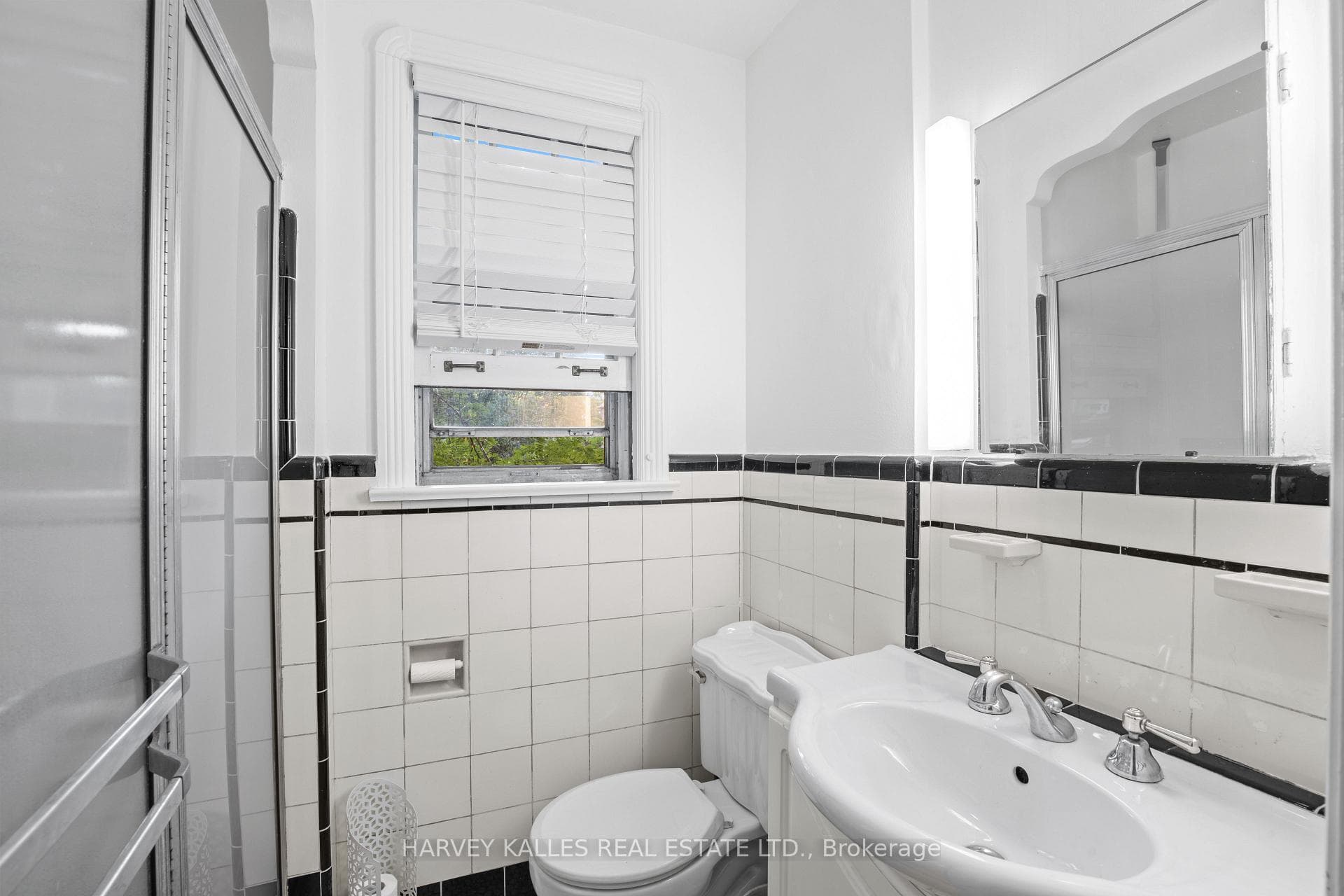 14 Lawnhurst Boulevard photo 22