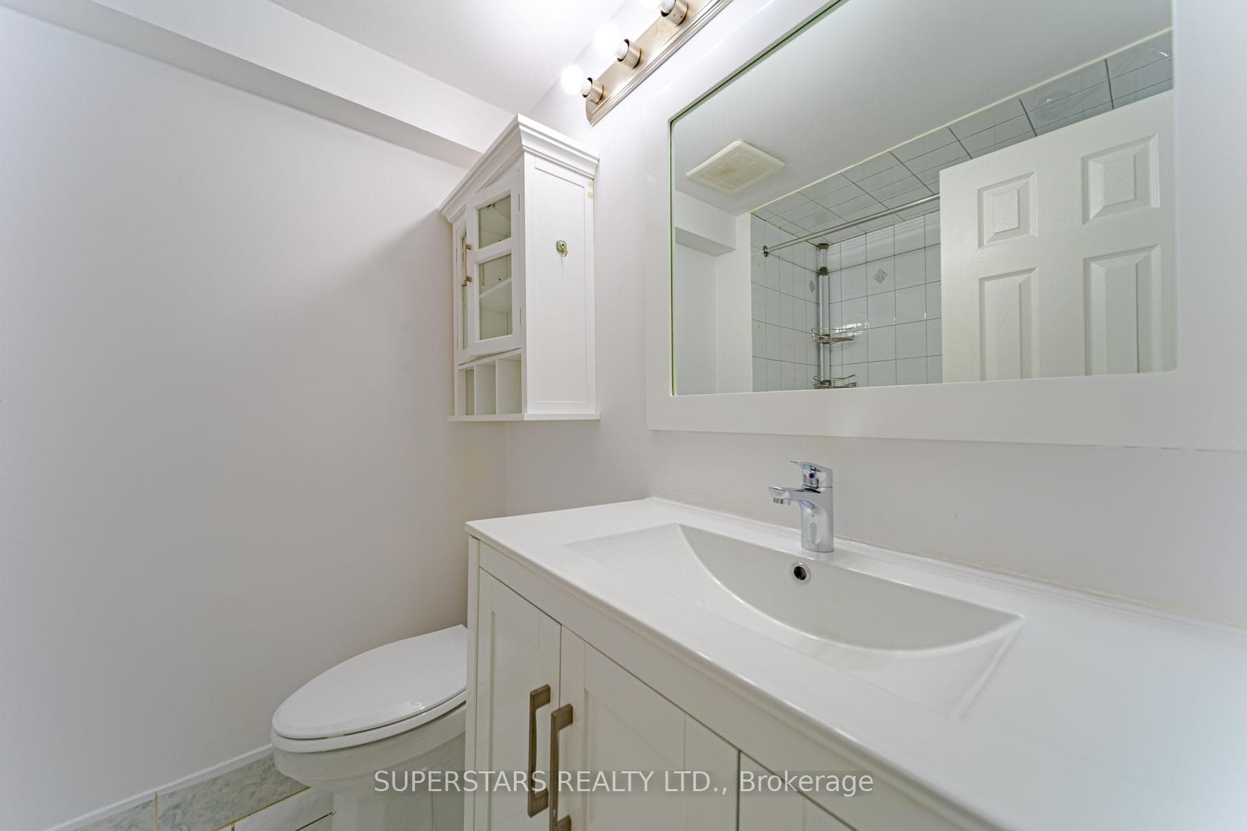 160 Galbraith Crescent photo 37