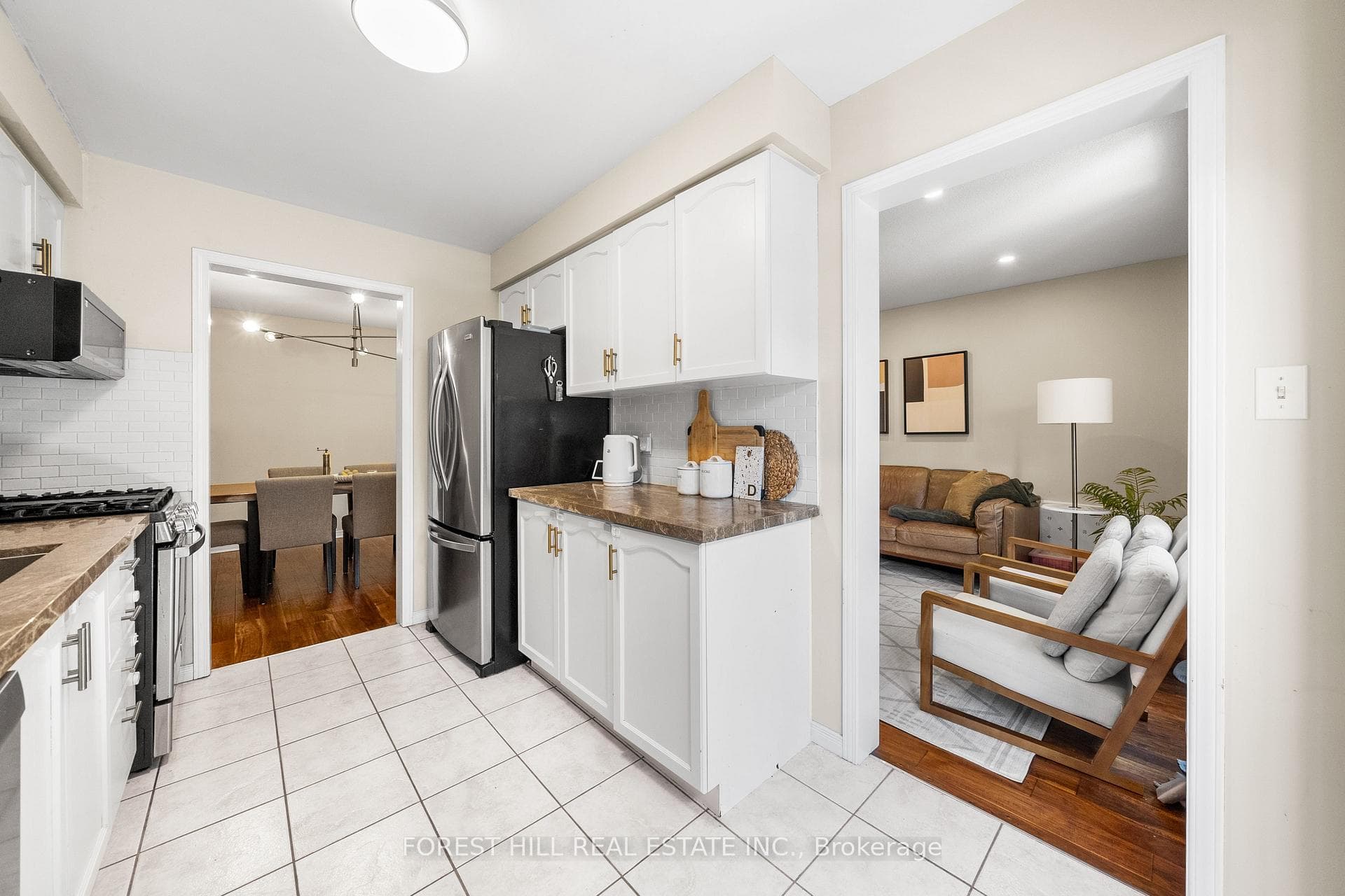 1266 Blanshard Drive photo 8