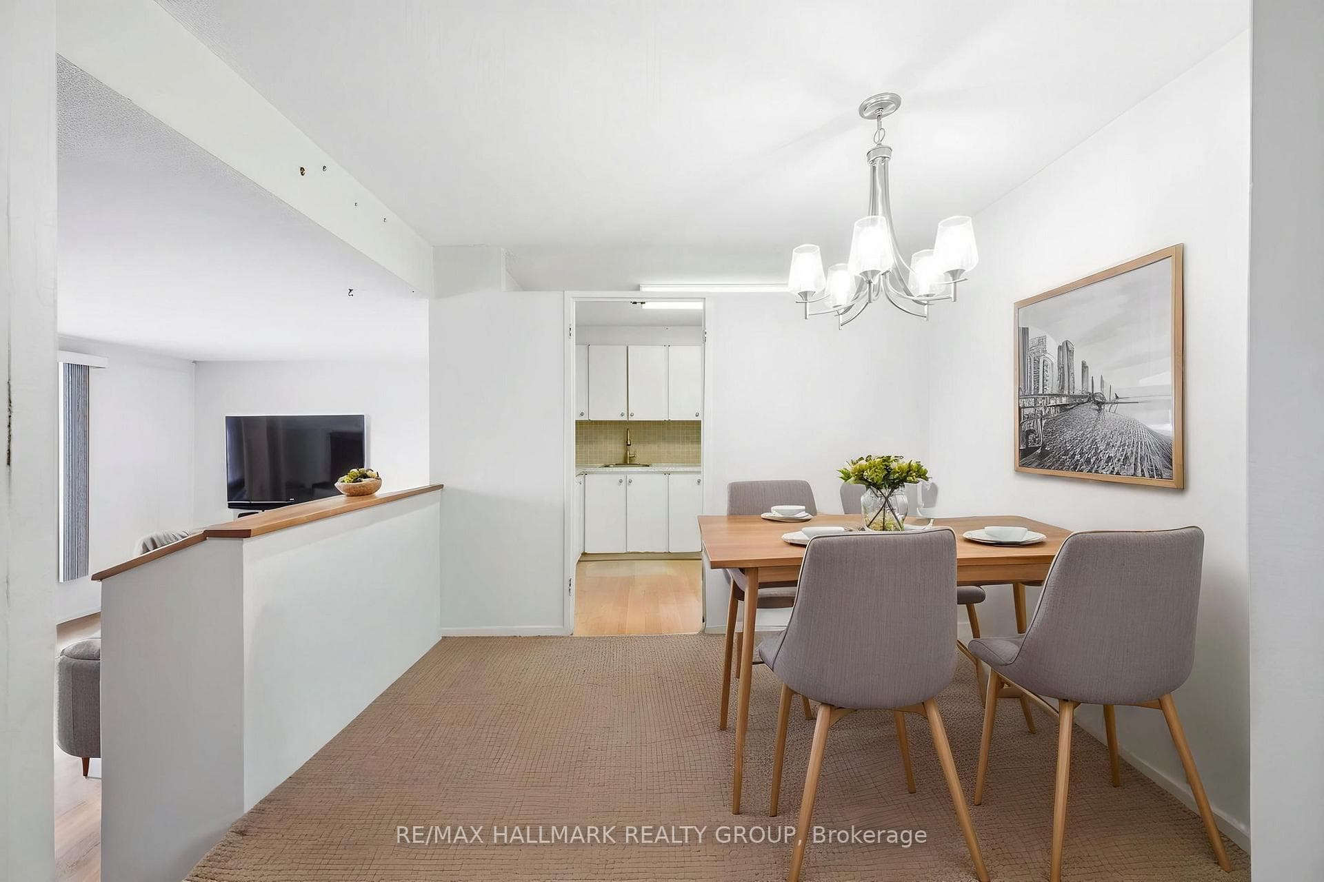 DINING RM 9-9 x 9
