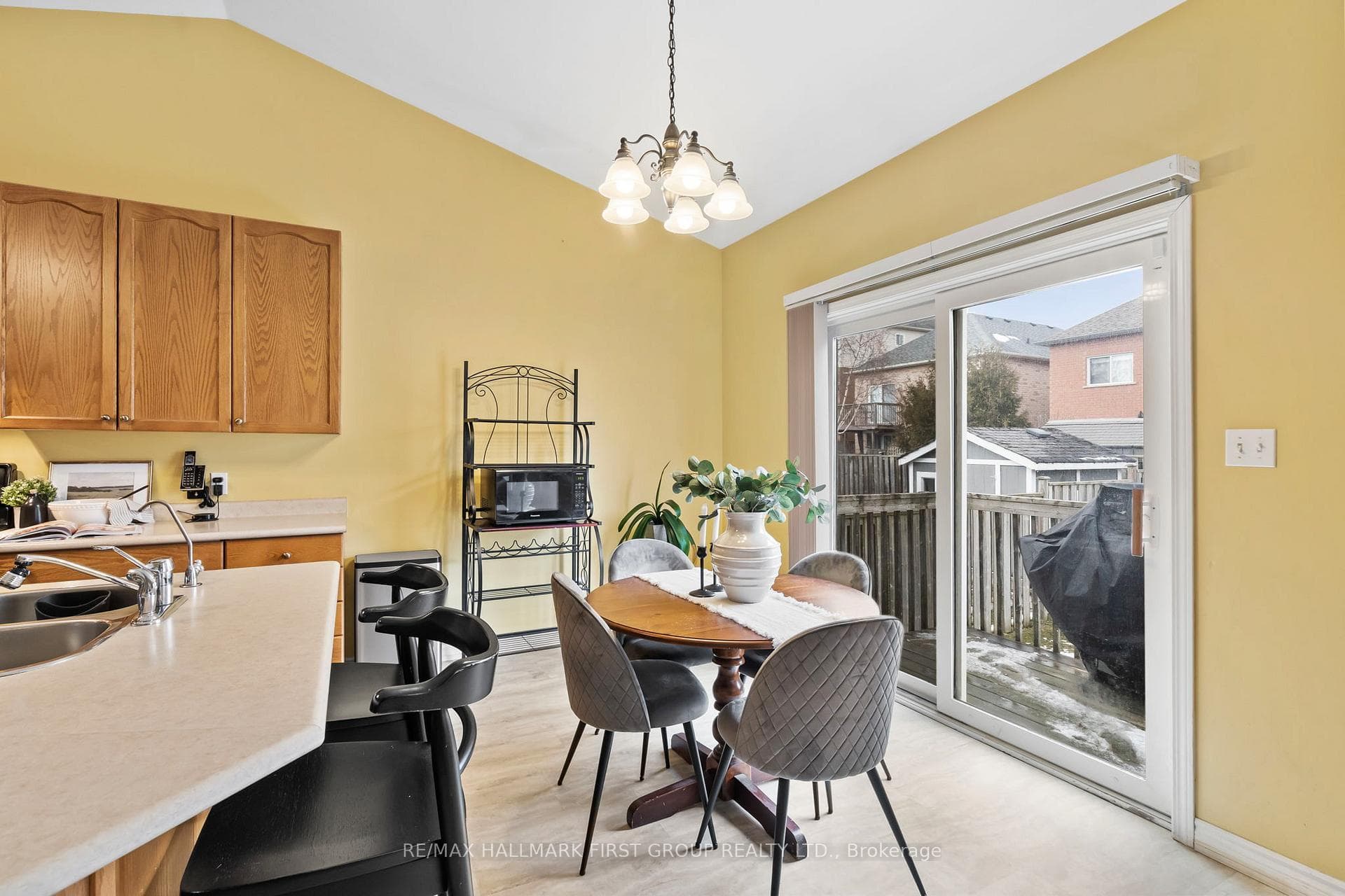 20 Montague Avenue photo 5