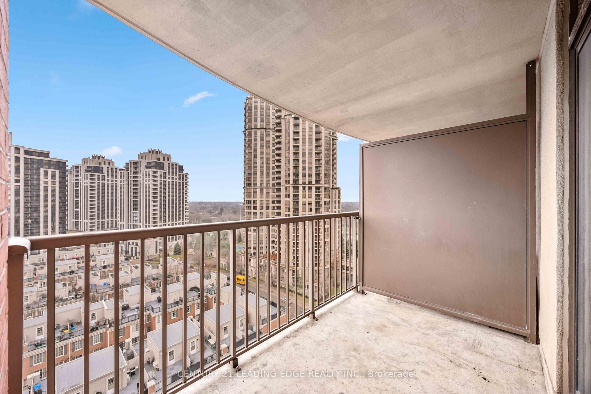 55 Harrison Garden Boulevard Unit LPH11 photo 26