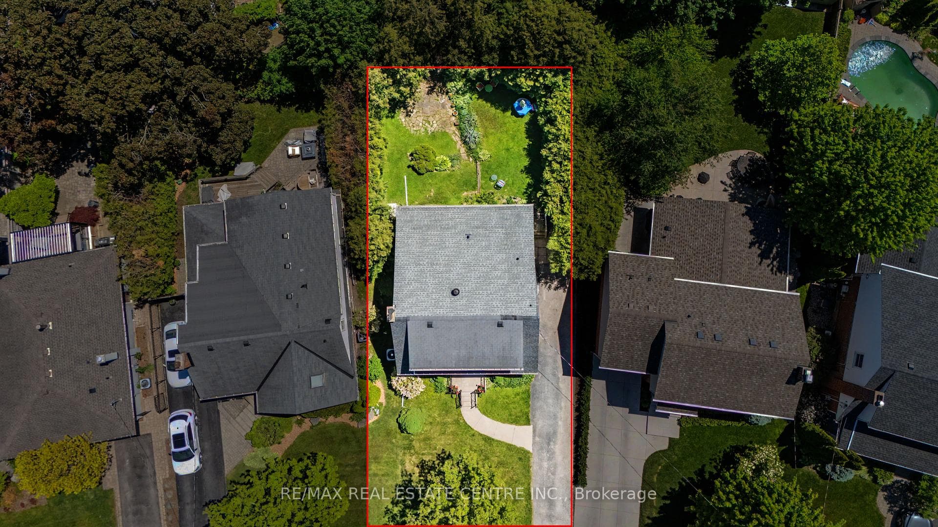 2068 Wellington Avenue photo 39
