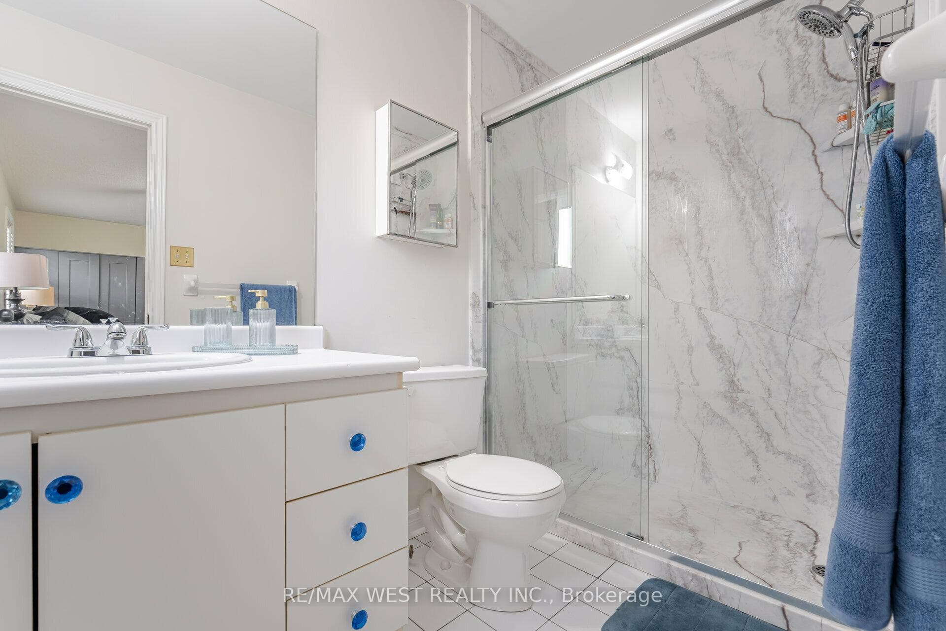 75 Fountainbridge Drive photo 16