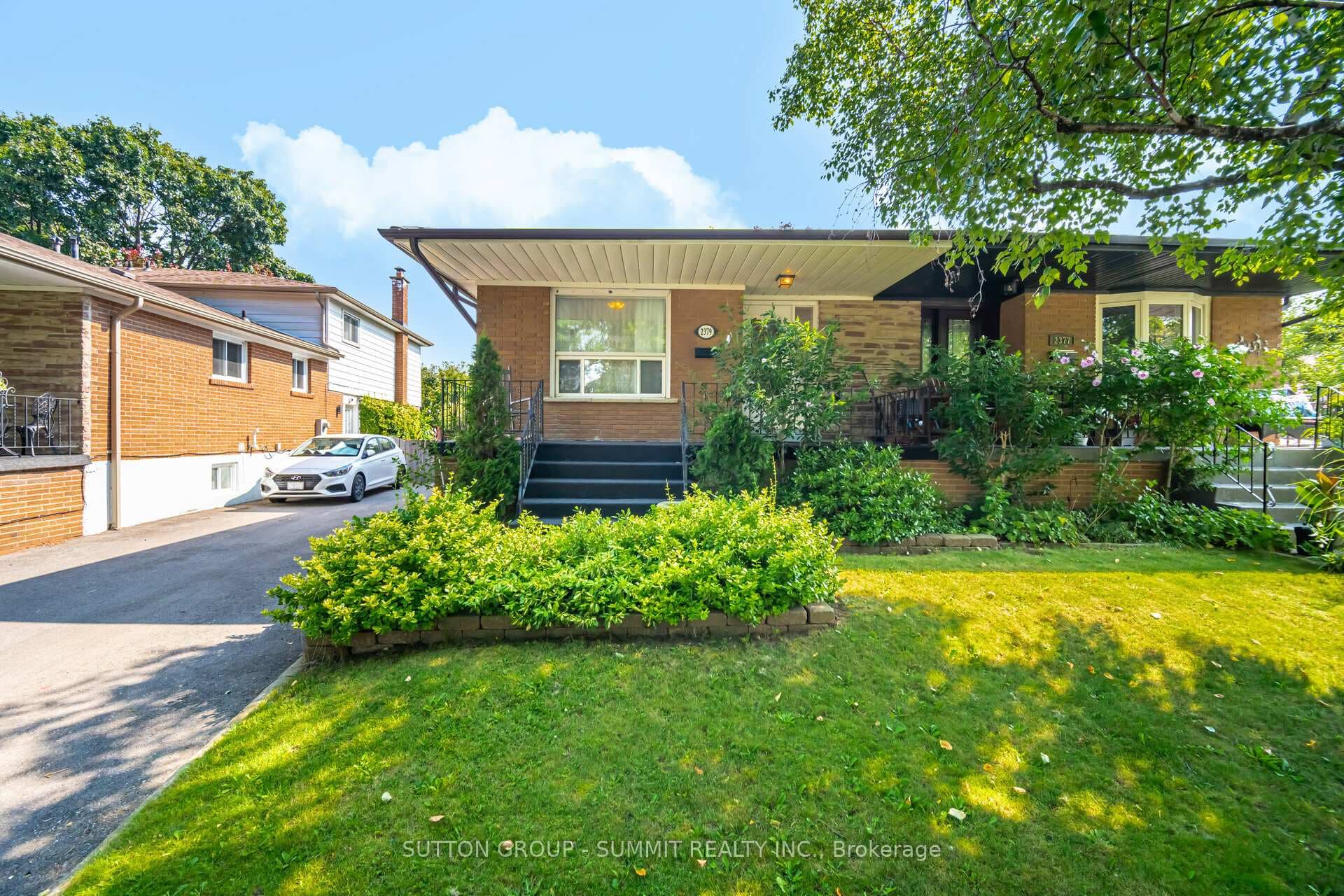 2379 Goodison Avenue photo 1