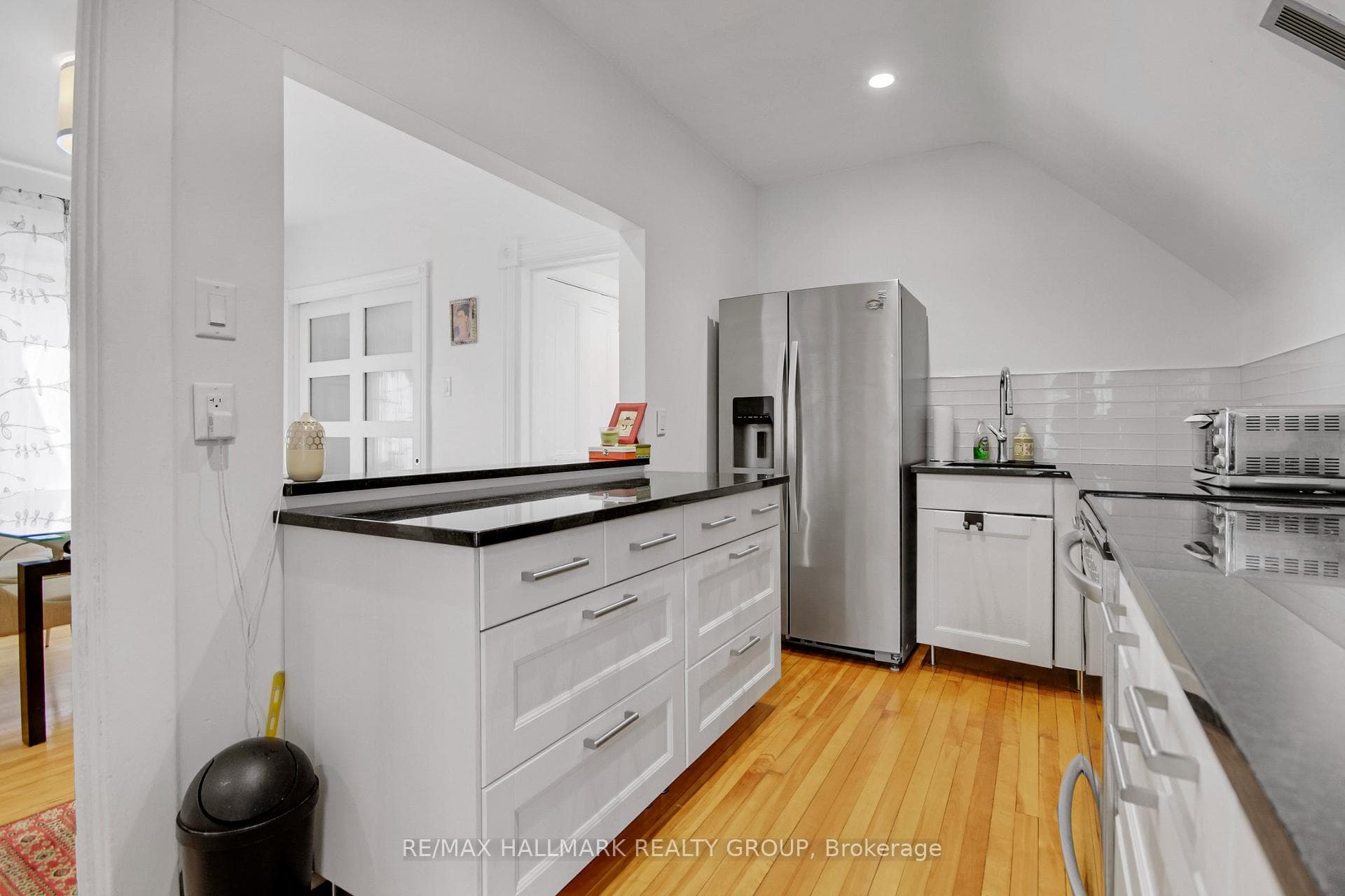 50 Sweetland Avenue Unit C photo 11