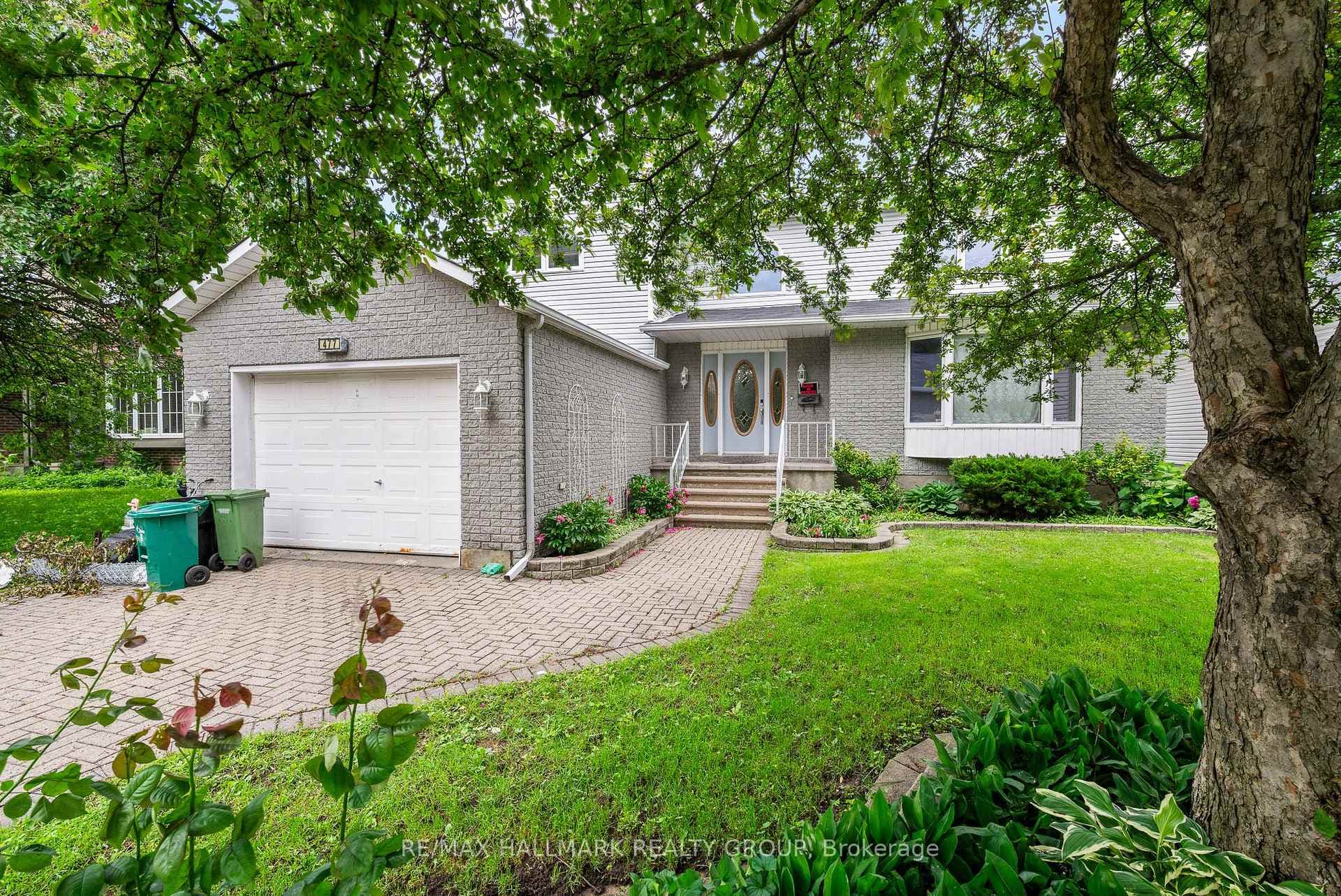 477 DUVERNAY Drive photo 3