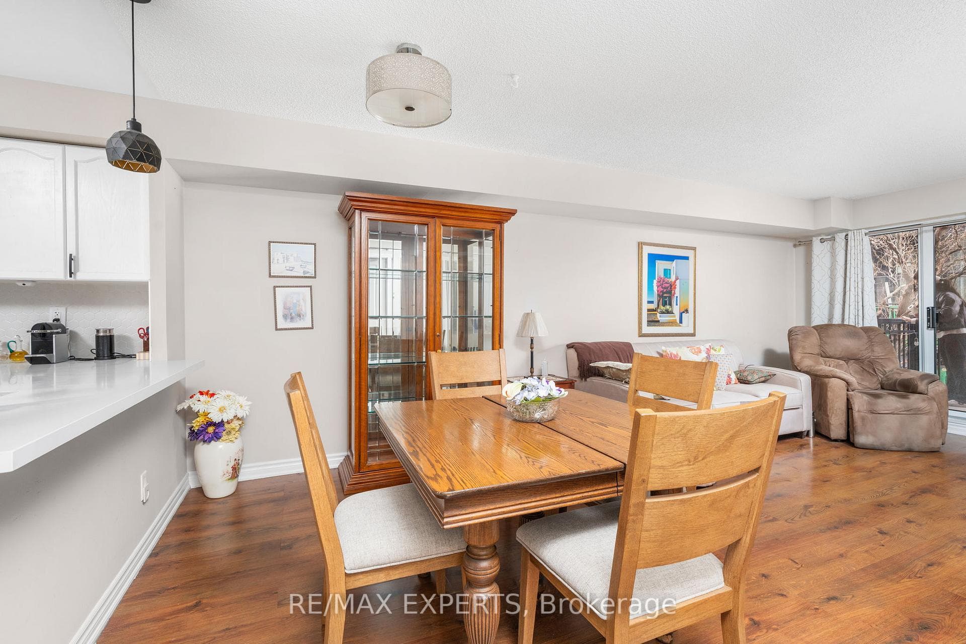 8026 Kipling Avenue Unit 212 photo 9