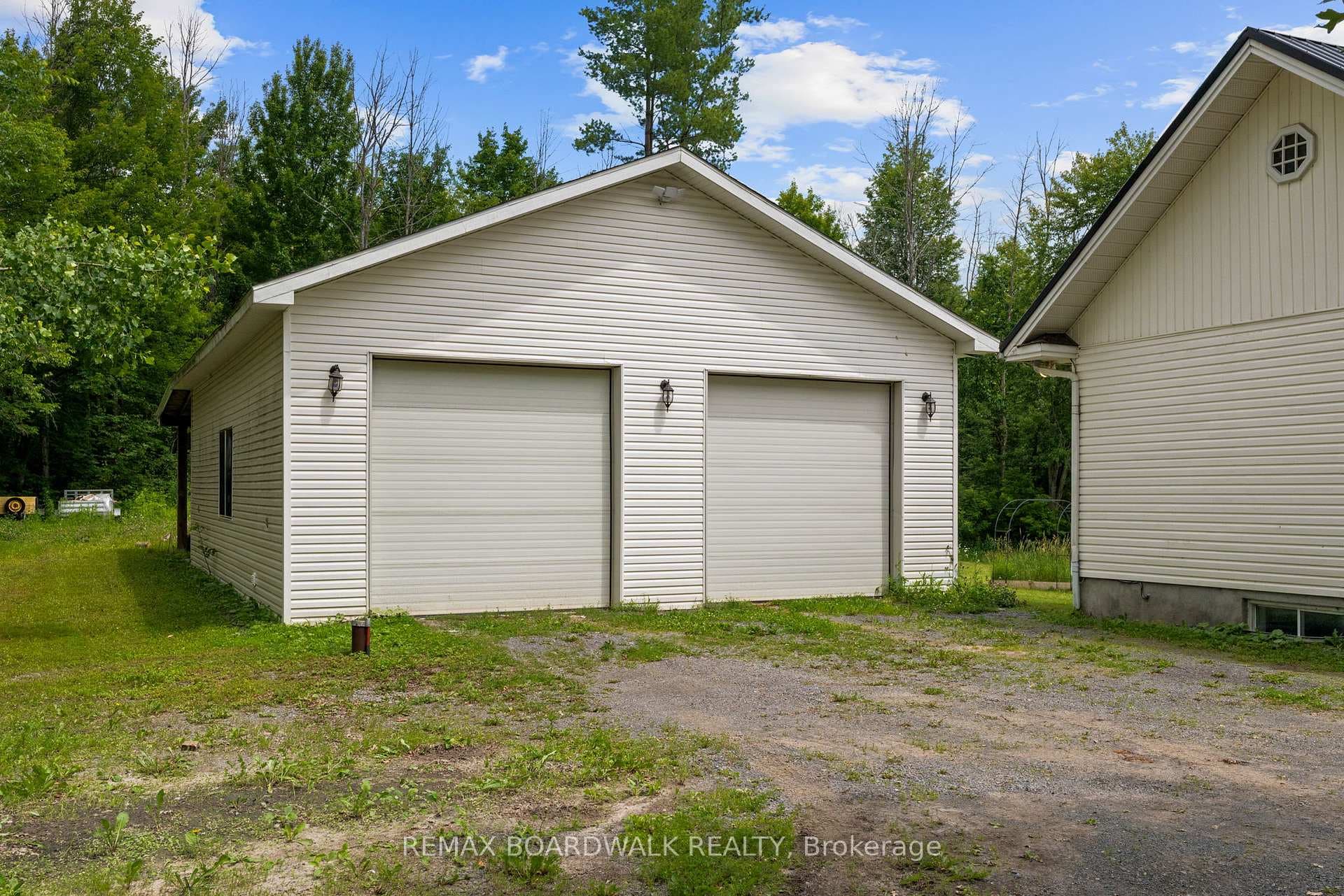 1823 Du Lac Chase photo 21