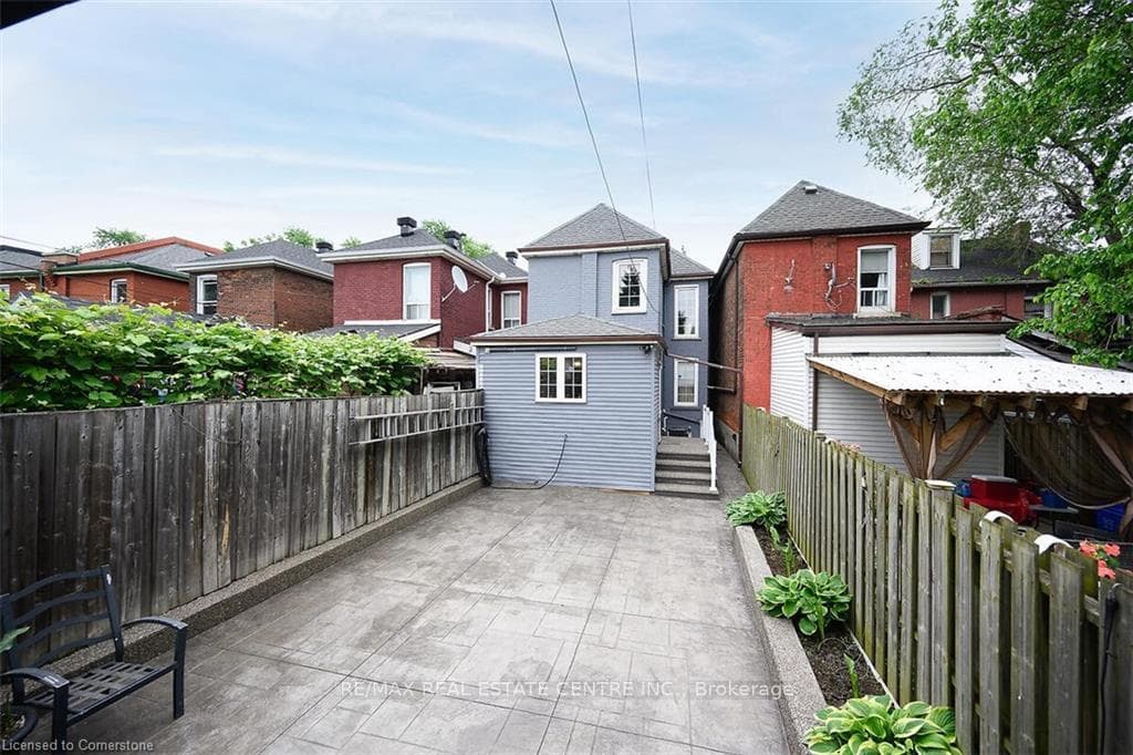 161 Oak Avenue photo 44