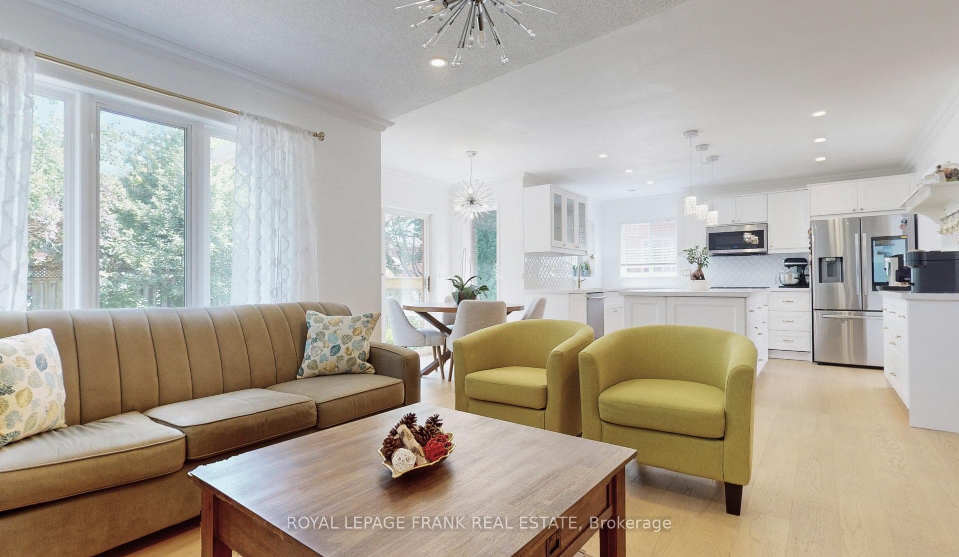 21 Crompton Drive photo 17