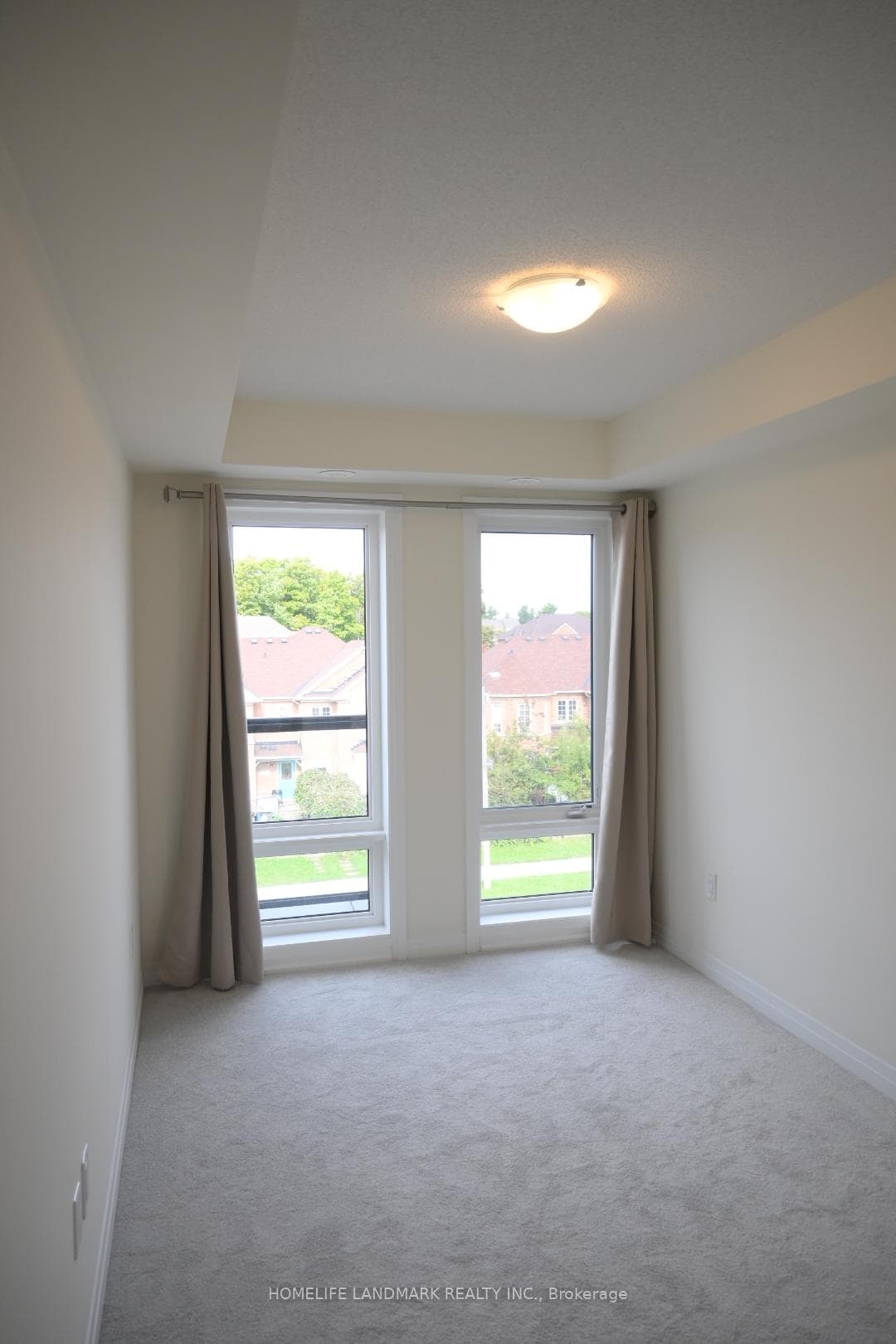 235 Mclevin Avenue Unit 13 photo 11