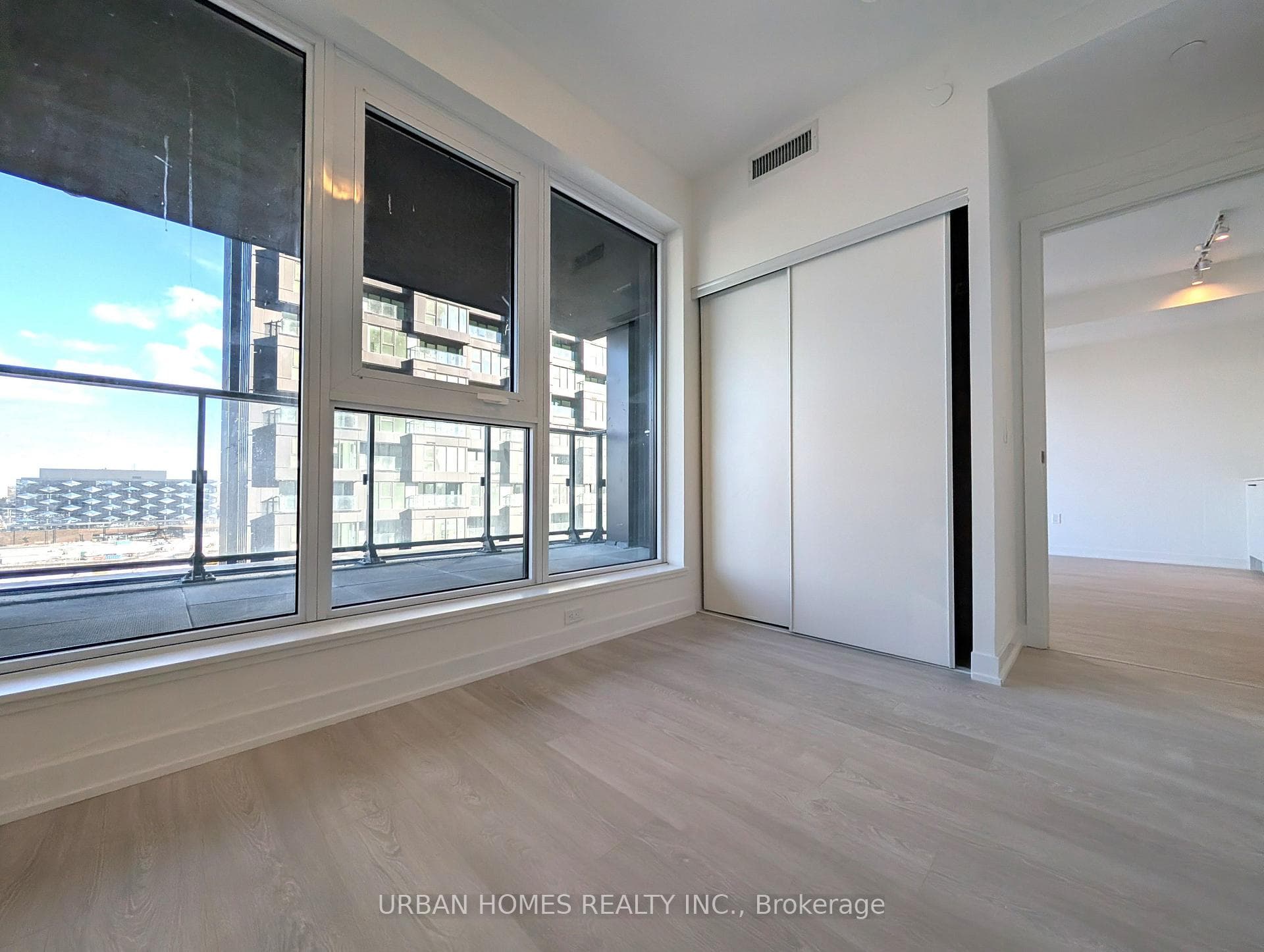 1 Quarrington Lane Unit 1120 photo 12