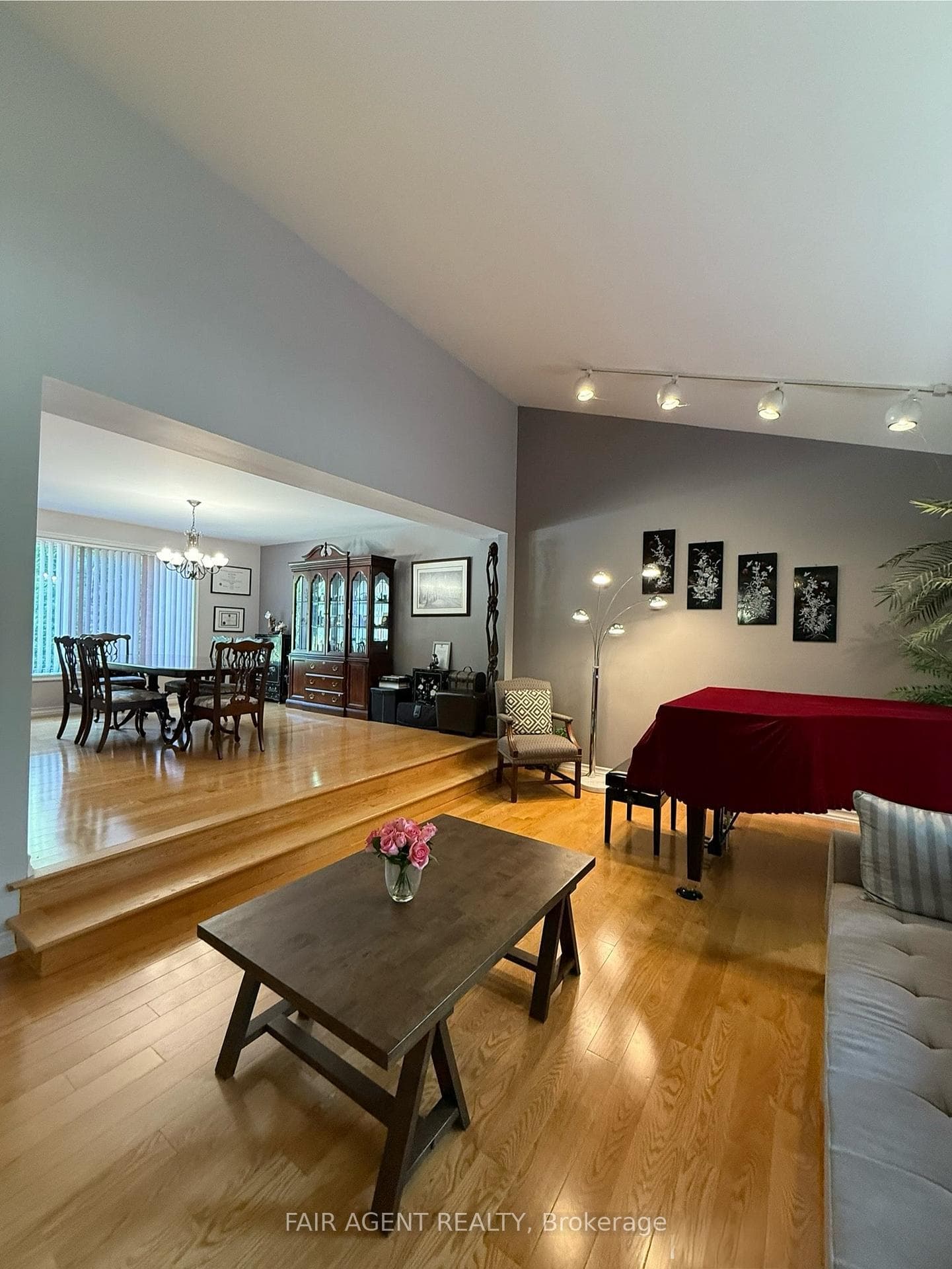 18 TOBIN Court photo 6
