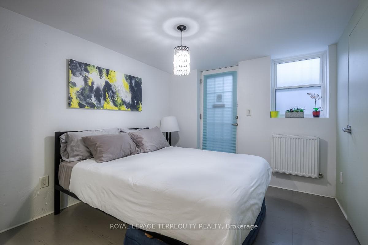 26A Scarlett Road Unit BSMT photo 13