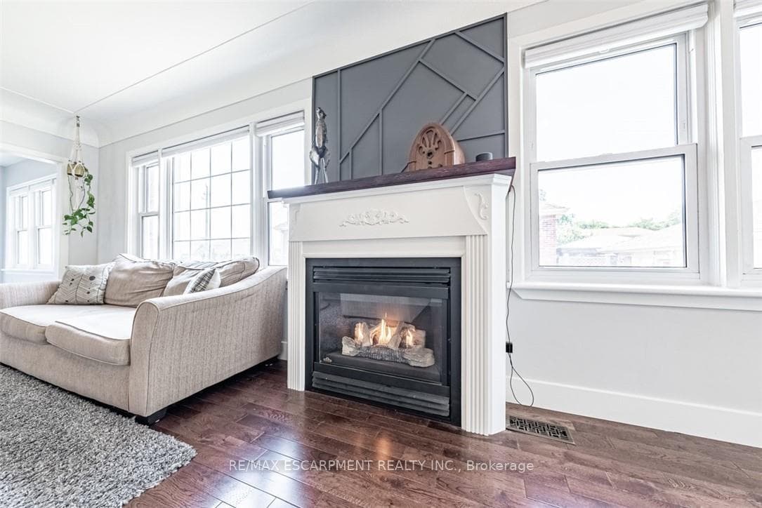 930 West 5th Street photo 7