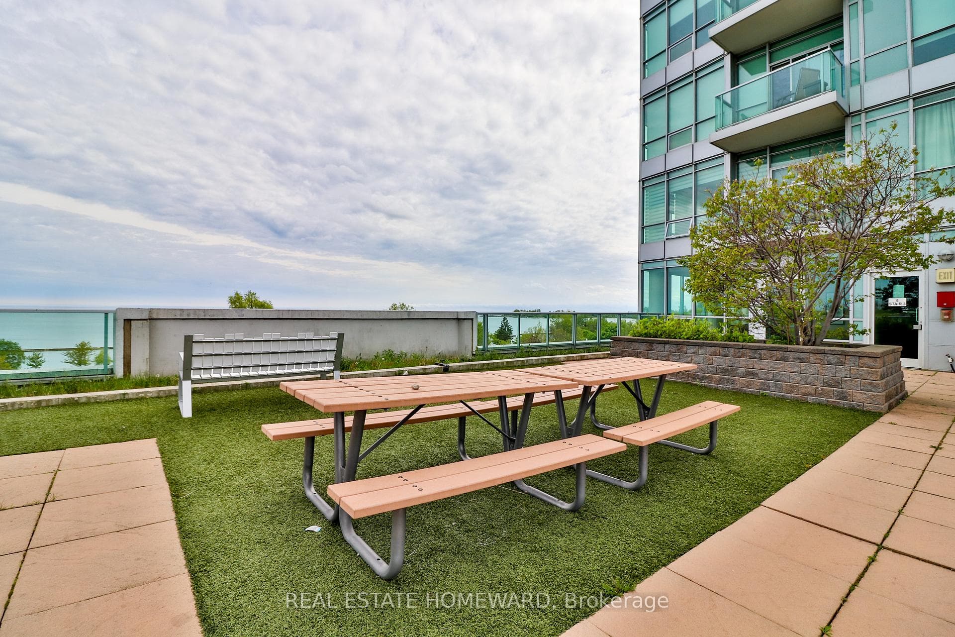 1900 Lakeshore Boulevard Unit 608 photo 34