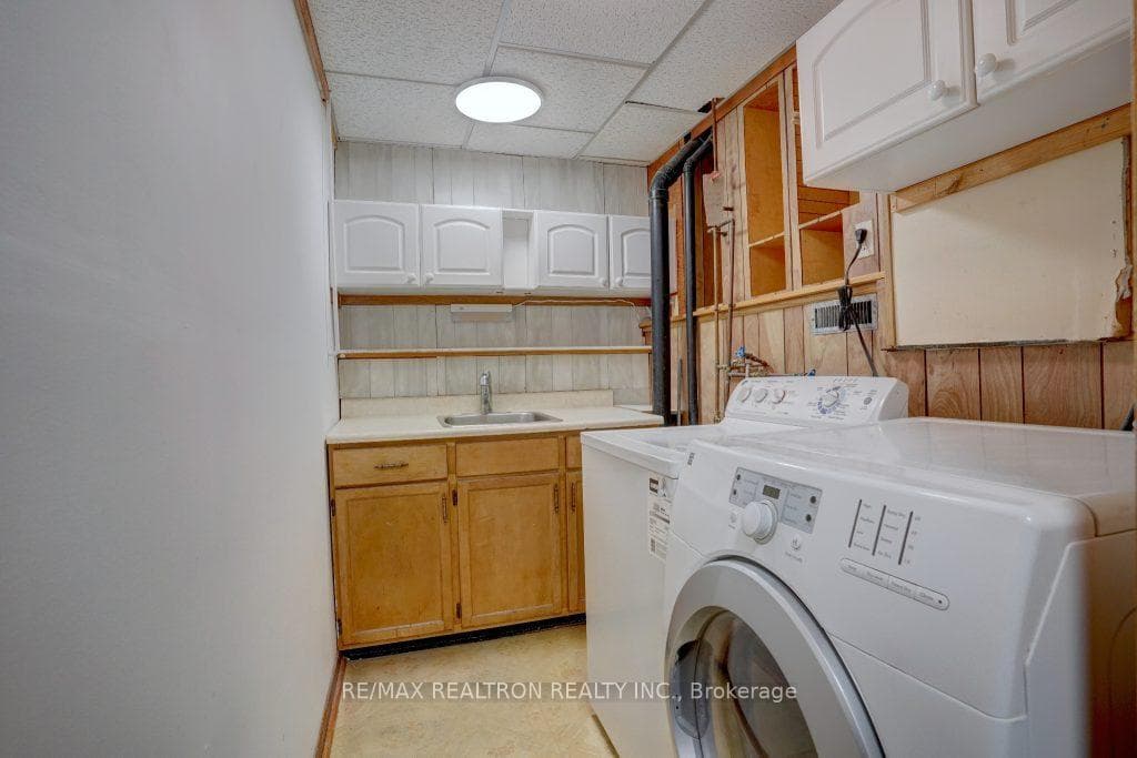 4073 Dursley Crescent Unit BSMNT photo 23