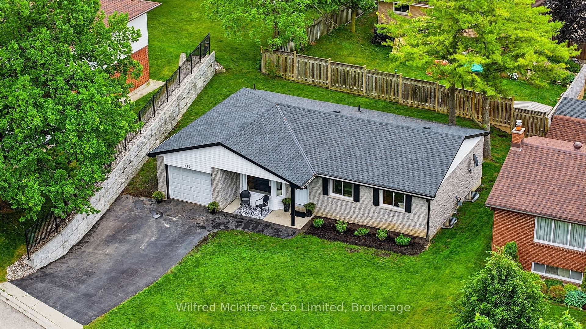 322 Thomas Street photo 4