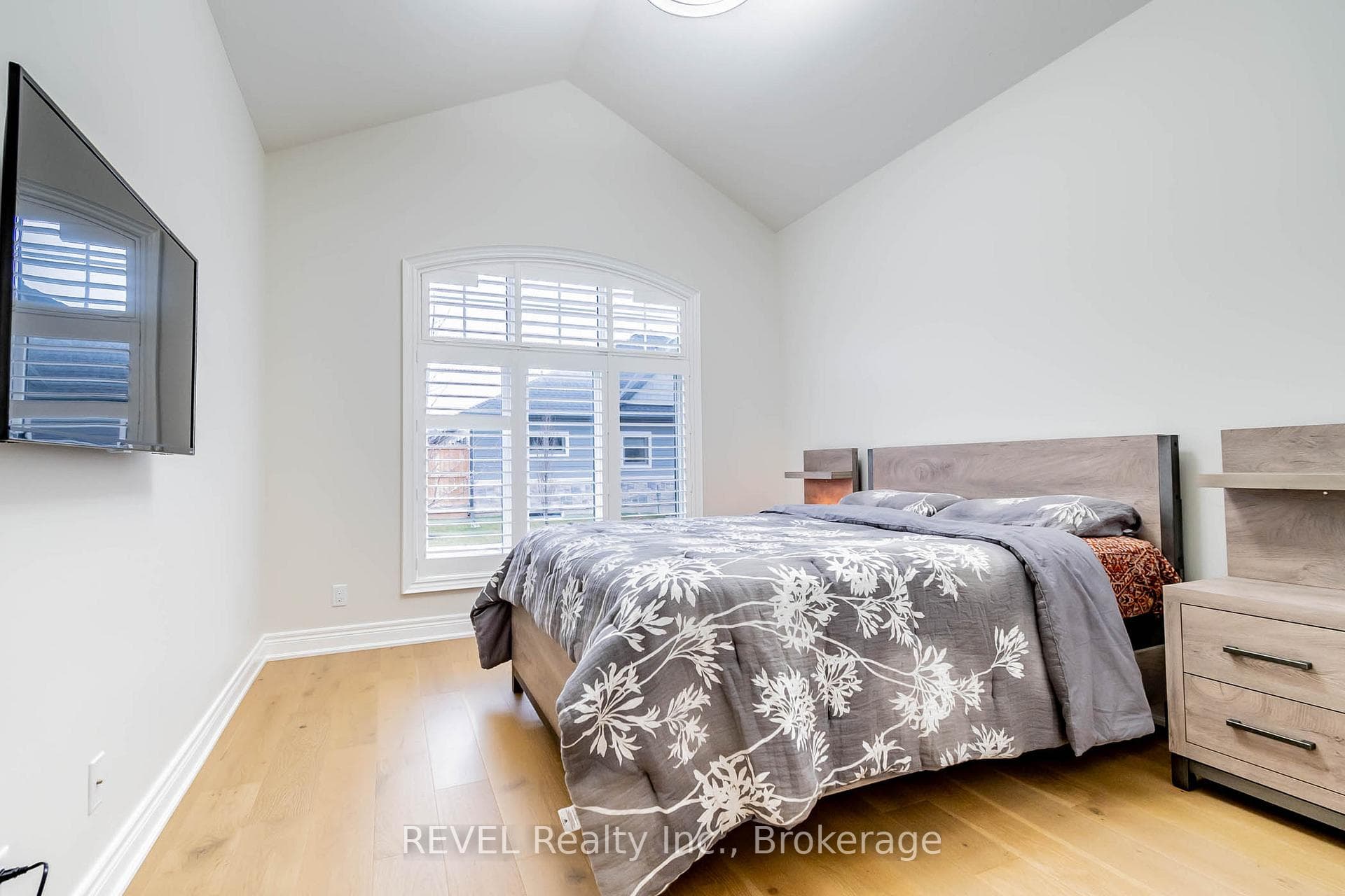154 Port Robinson Road Unit 16 photo 8