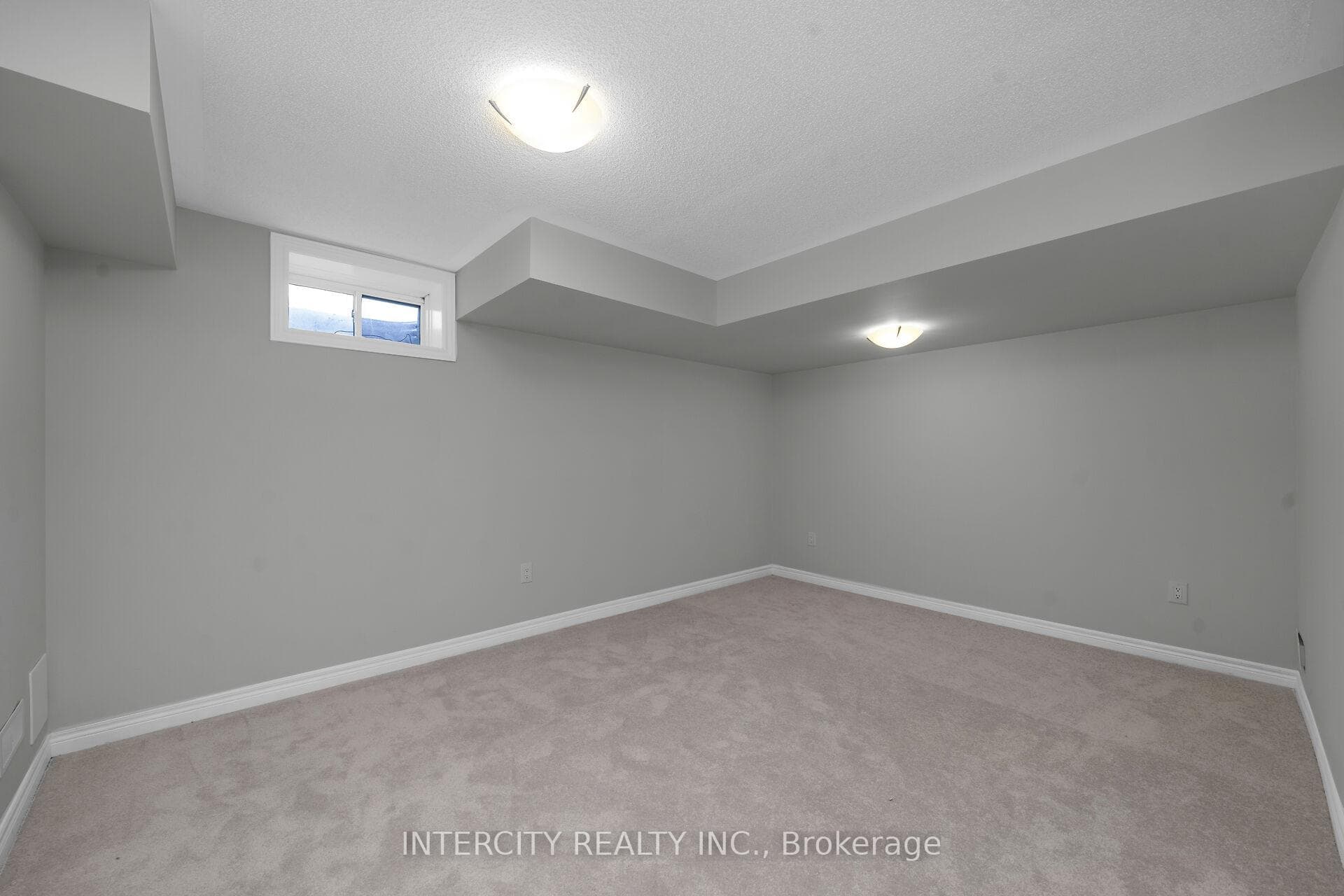 55 Johann Drive photo 26