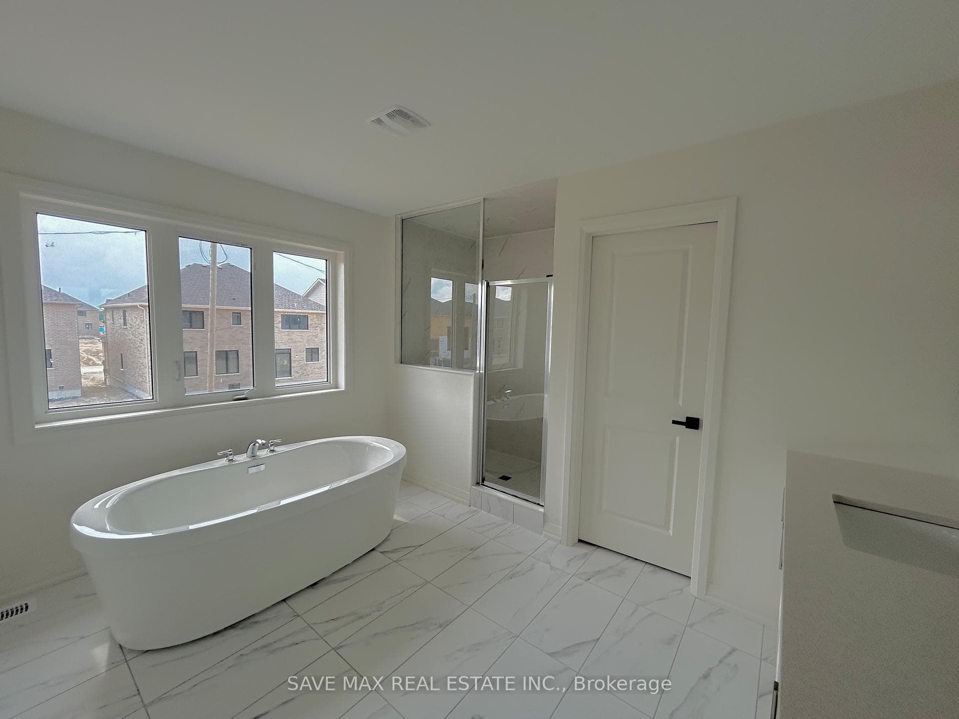58 Sandhill Crescent photo 20