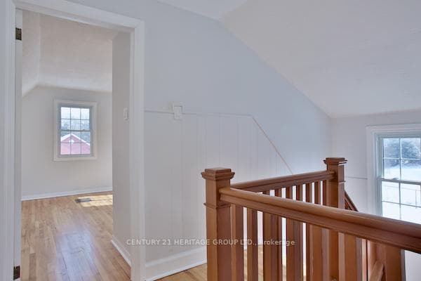 652 Queen Street photo 19