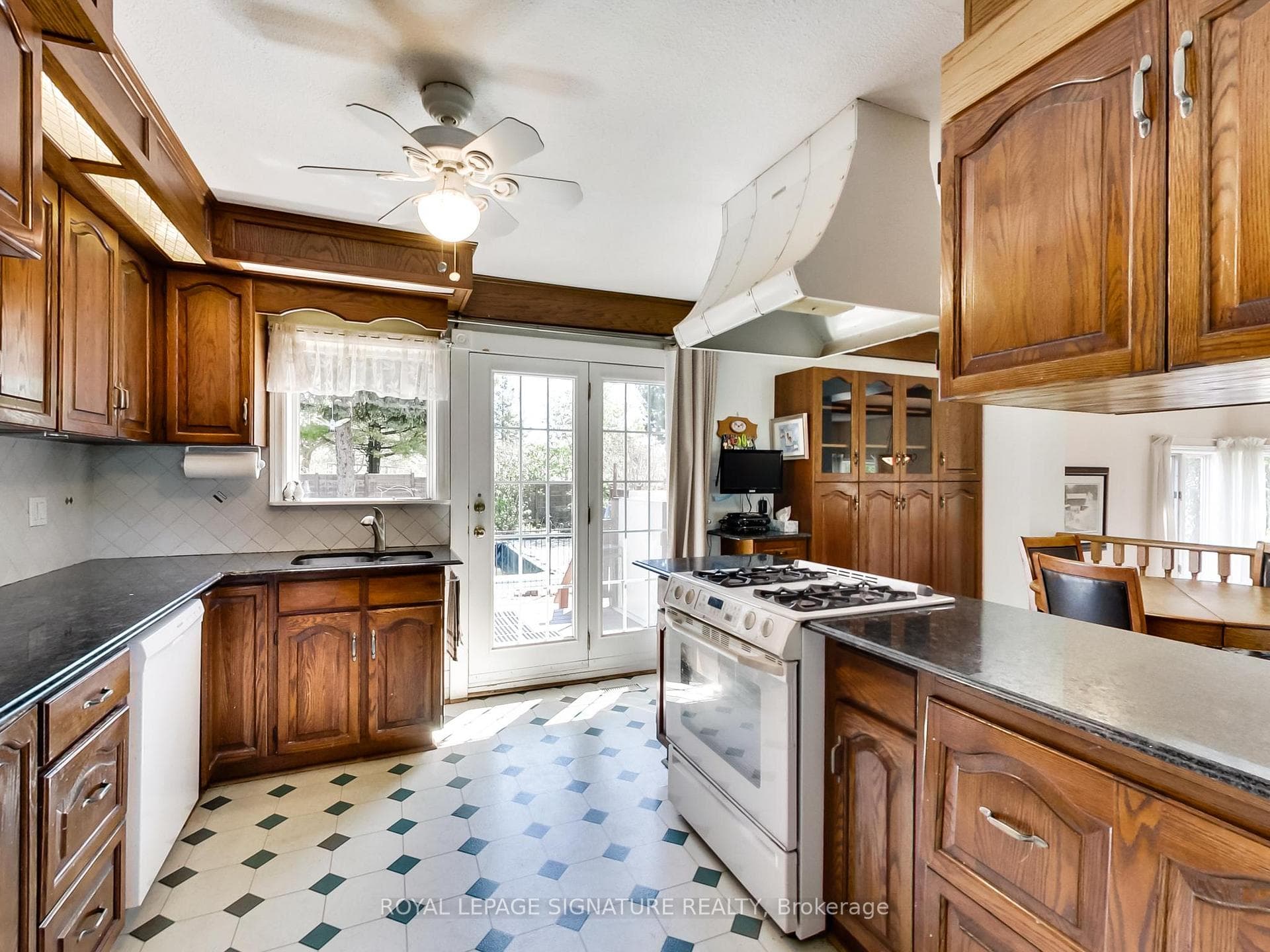 1 Kencliff Crescent photo 14