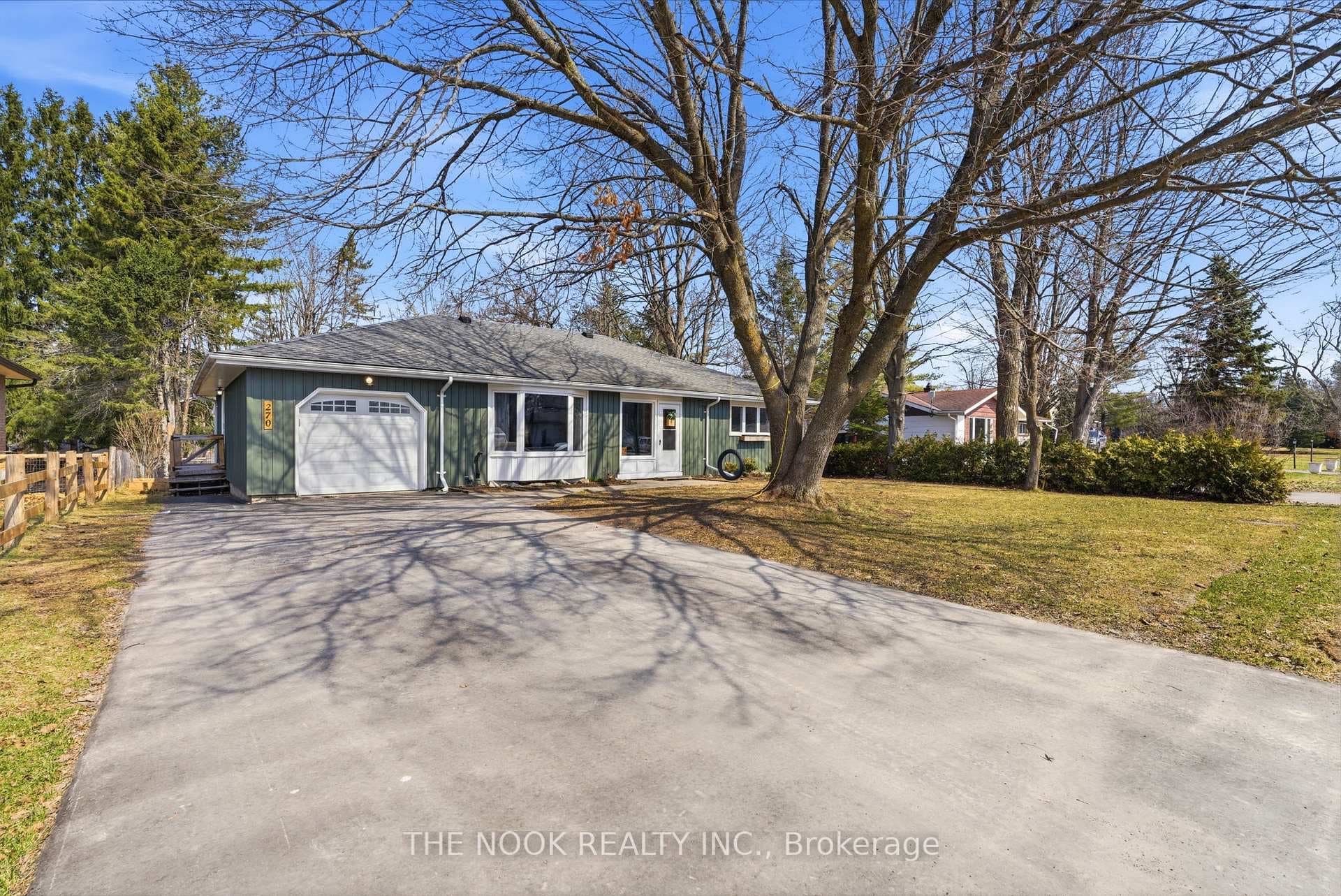 270 St. Lawrence Street photo 3