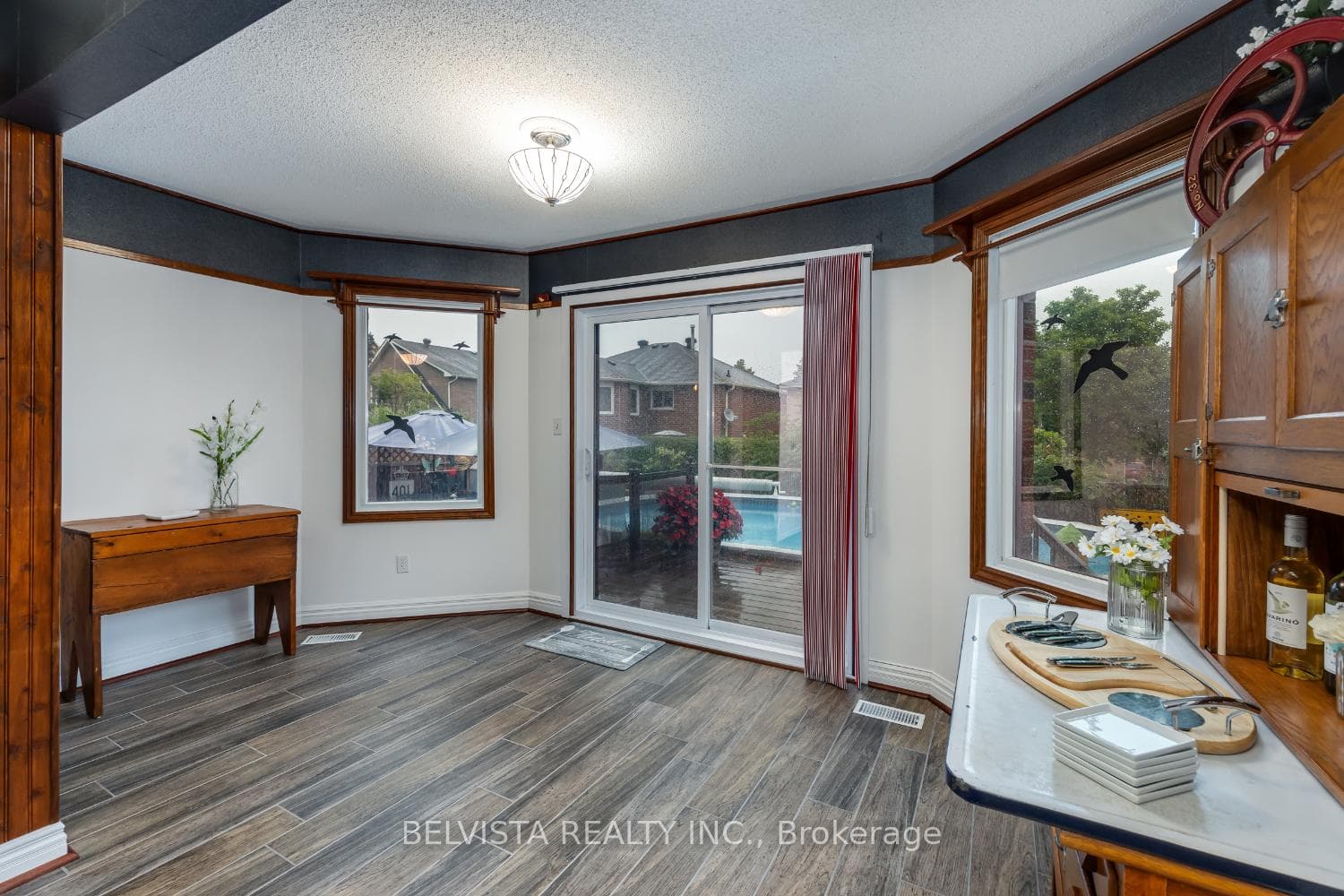 1091 Rouge Valley Drive photo 12