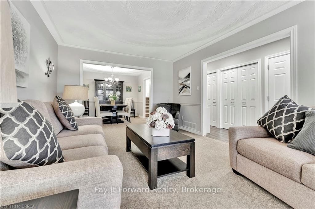 42 Hackney Ridge photo 2