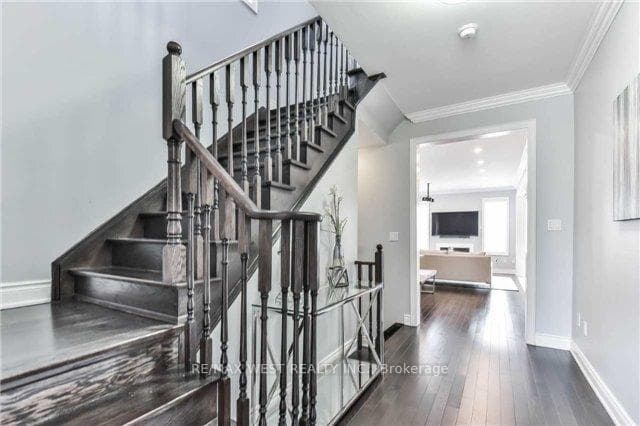 309 Moody Drive photo 2