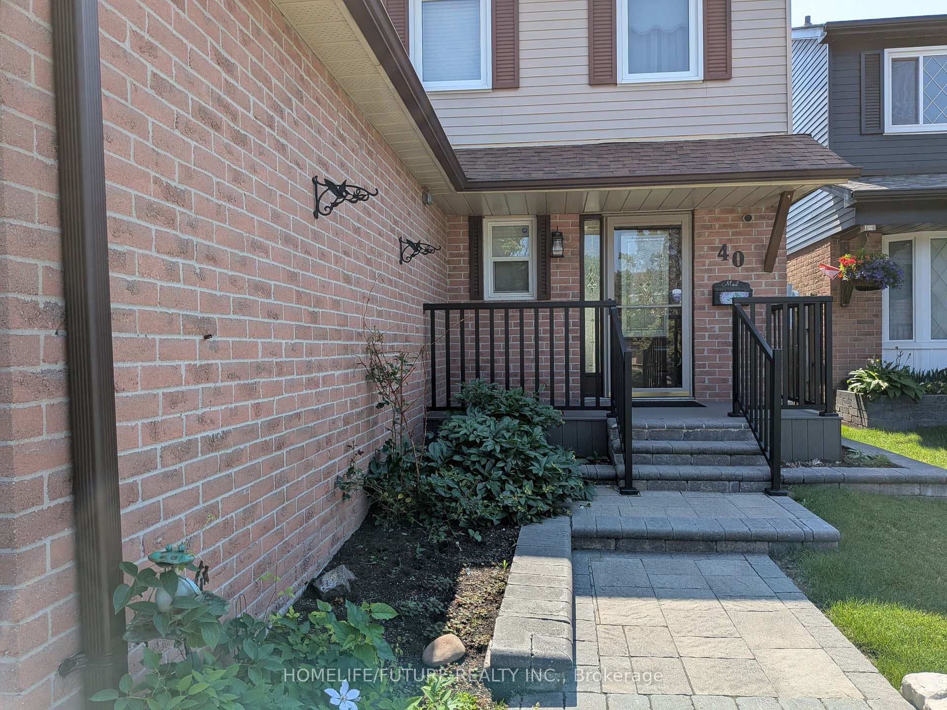 40 Longstaff Drive photo 2
