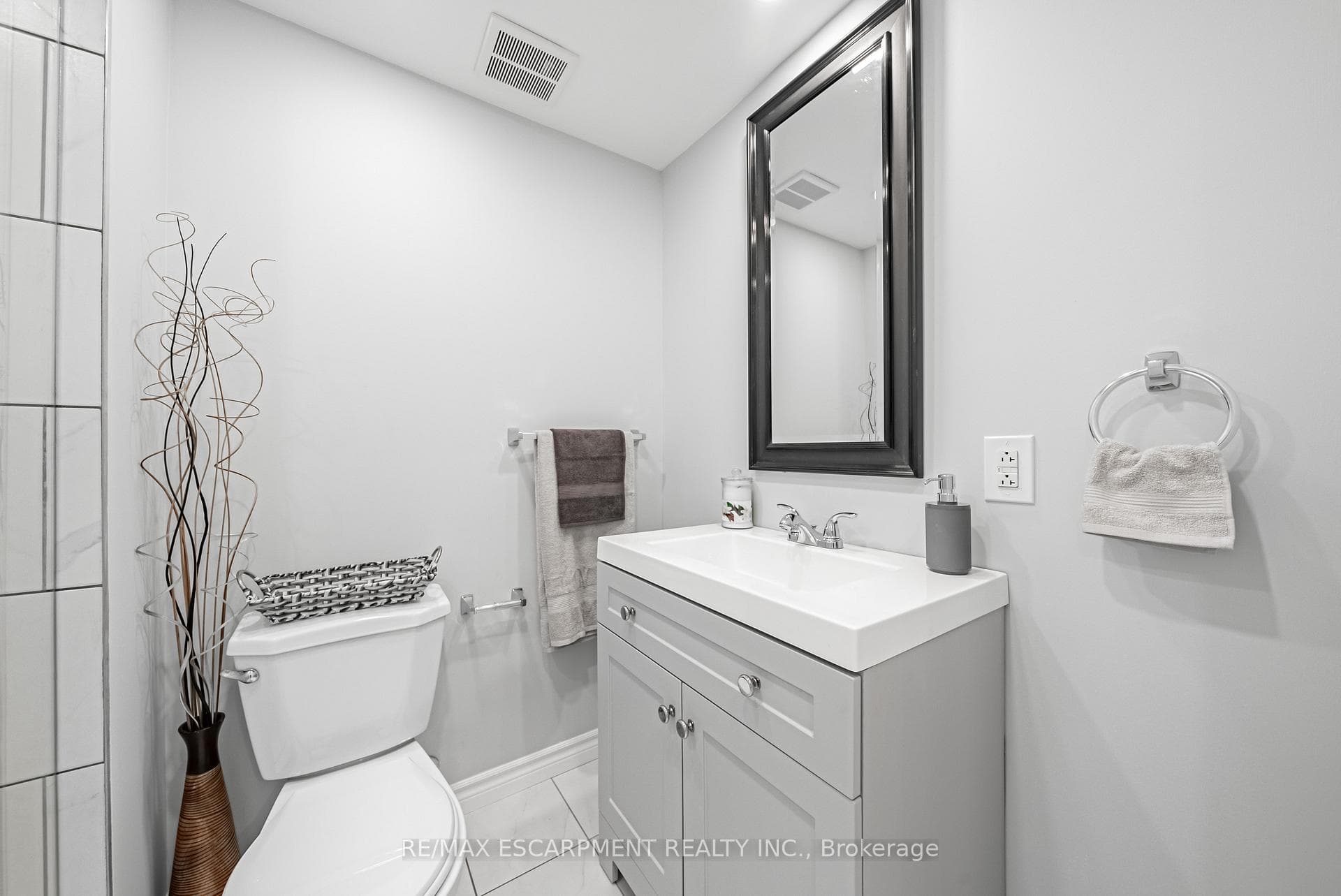 12 Quinlan Court photo 32
