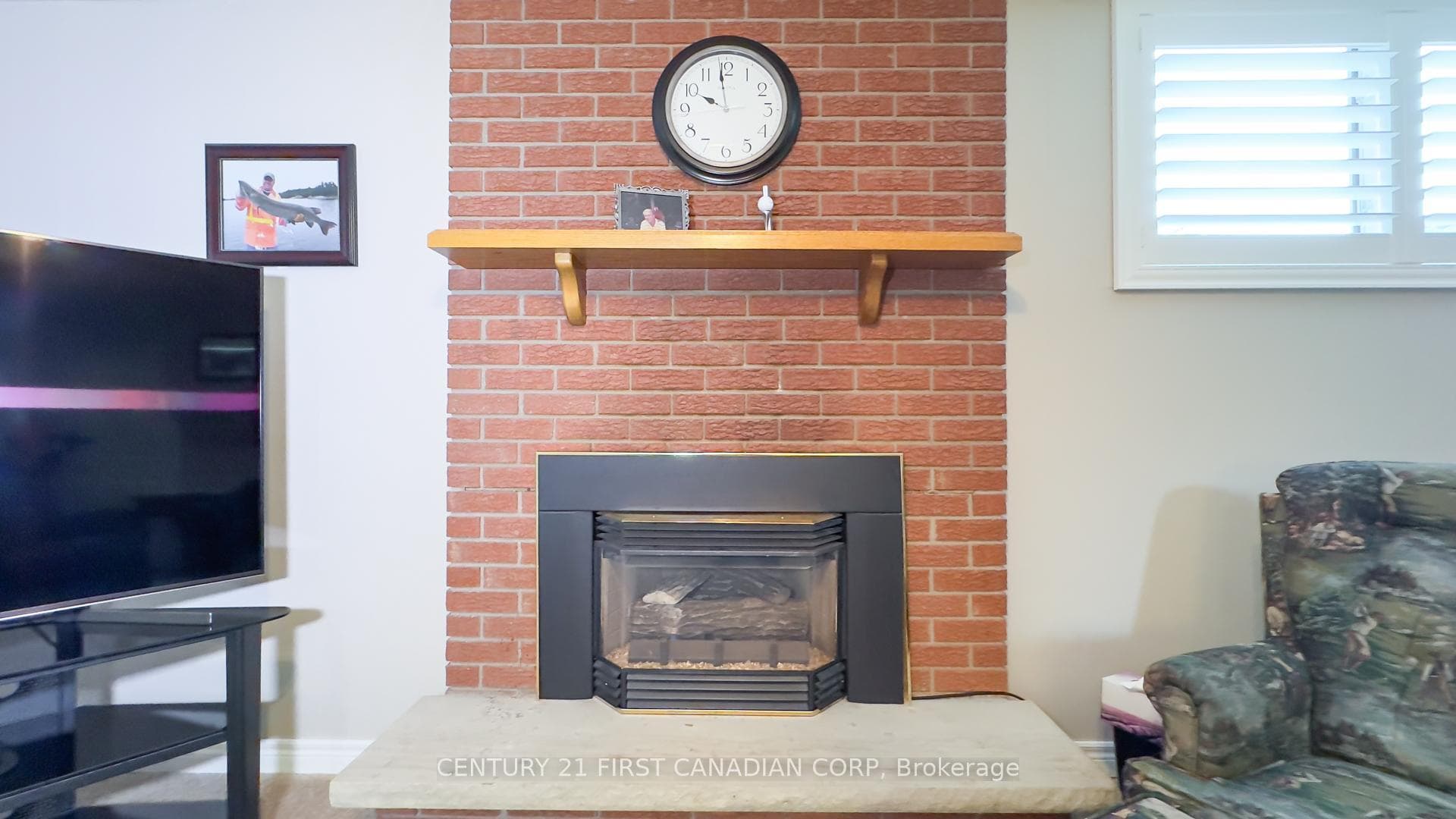 1662 Aldersbrook Road photo 28