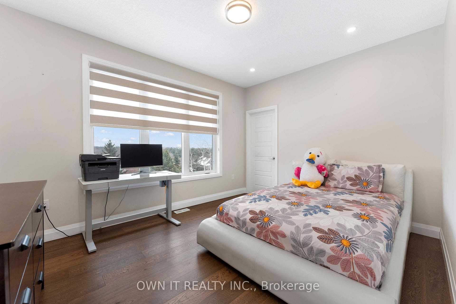23 YARL Place photo 32