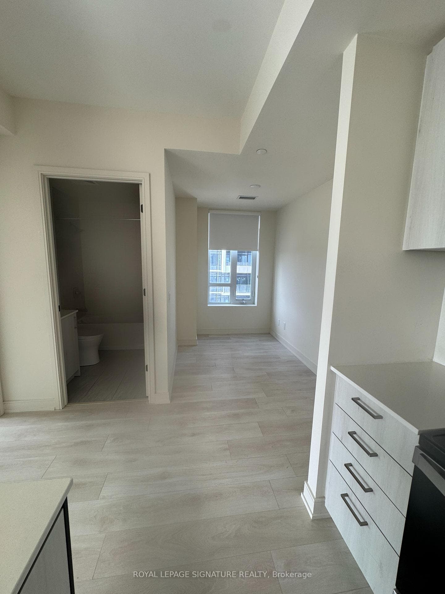 8010 Derry Road Unit 1007 photo 14