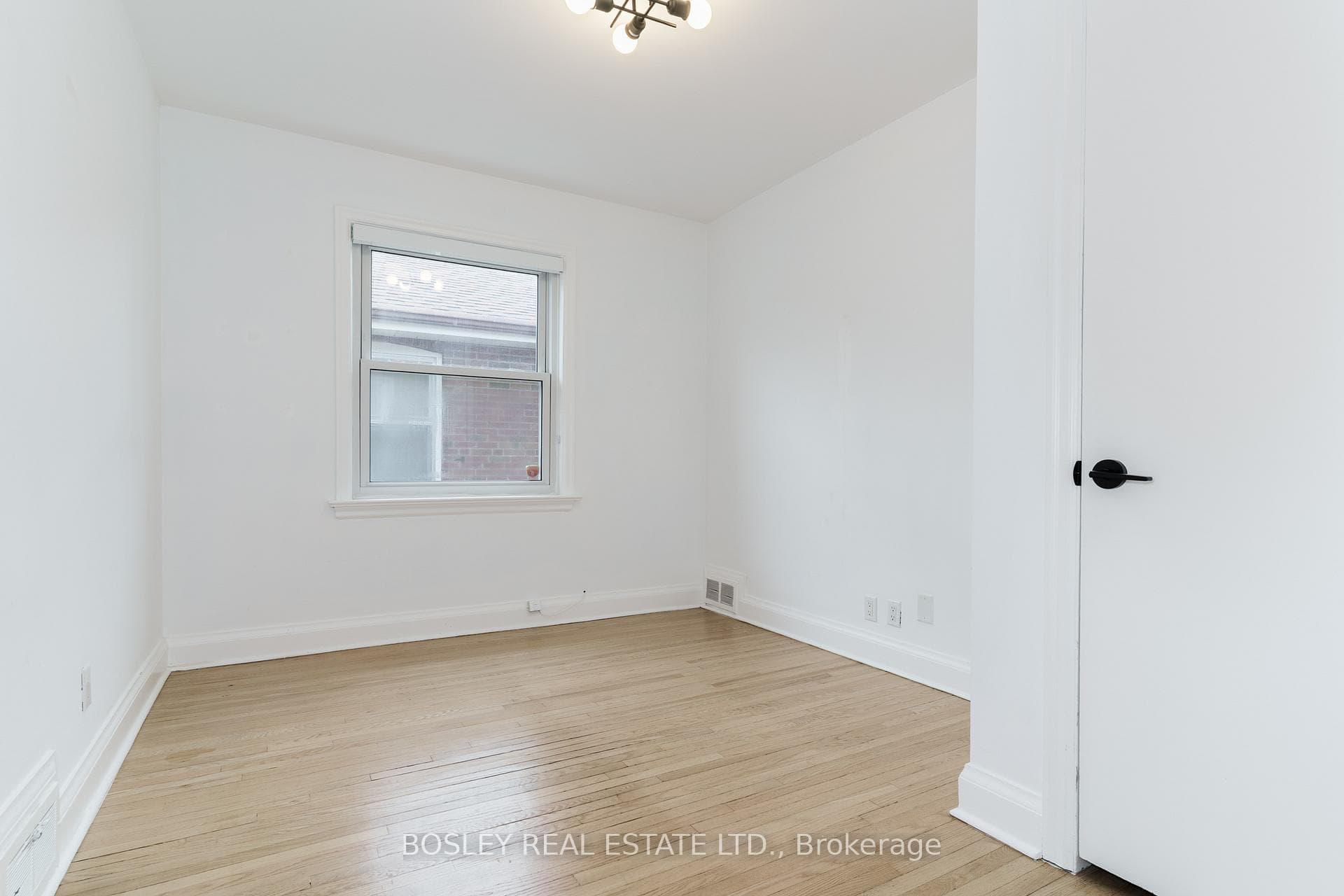 50 King High Avenue photo 25