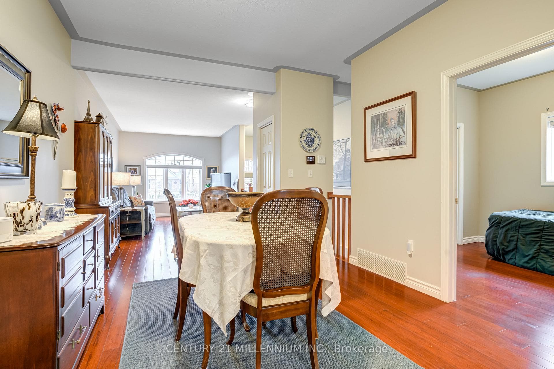 7 Millcroft Drive photo 8