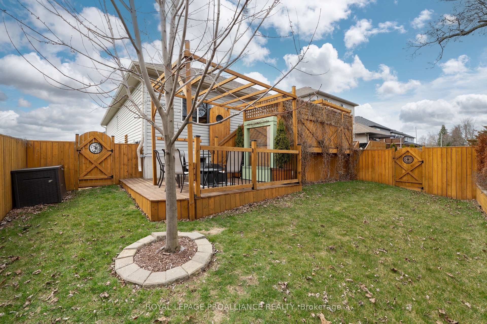 13 MOUNTAIN ASH Drive photo 31