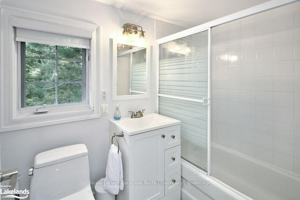 107 MARGARET Drive photo 27