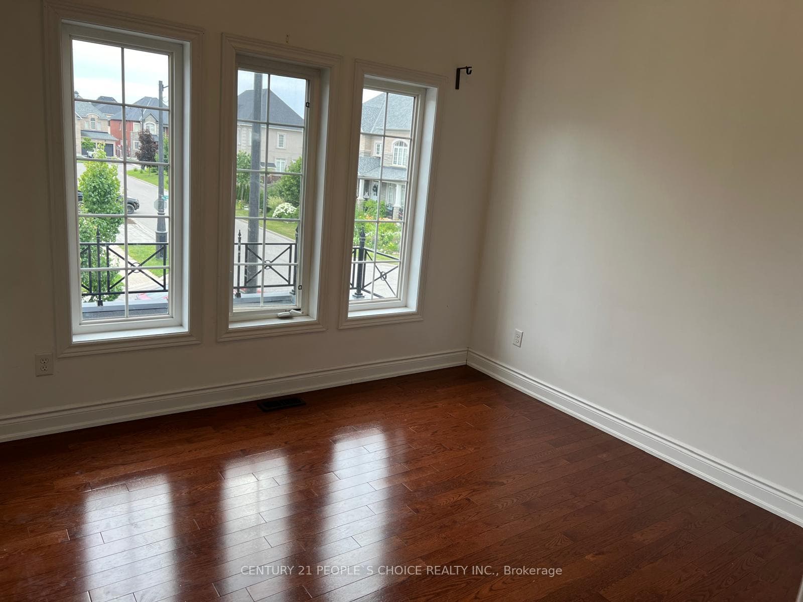 19 ANTORISA Avenue Unit Upper photo 16