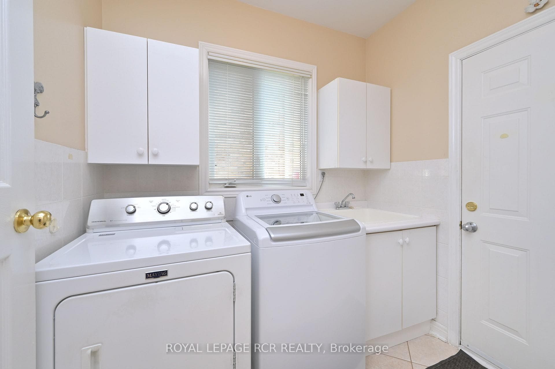 344 Landsbridge Street photo 15