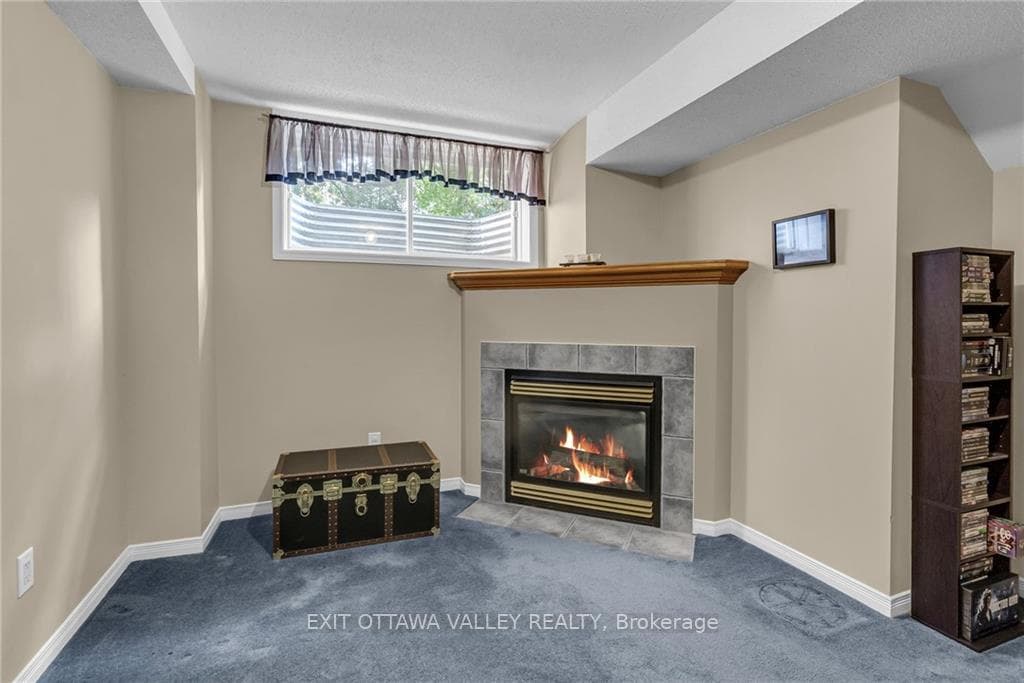 326 BERRIGAN Drive photo 22