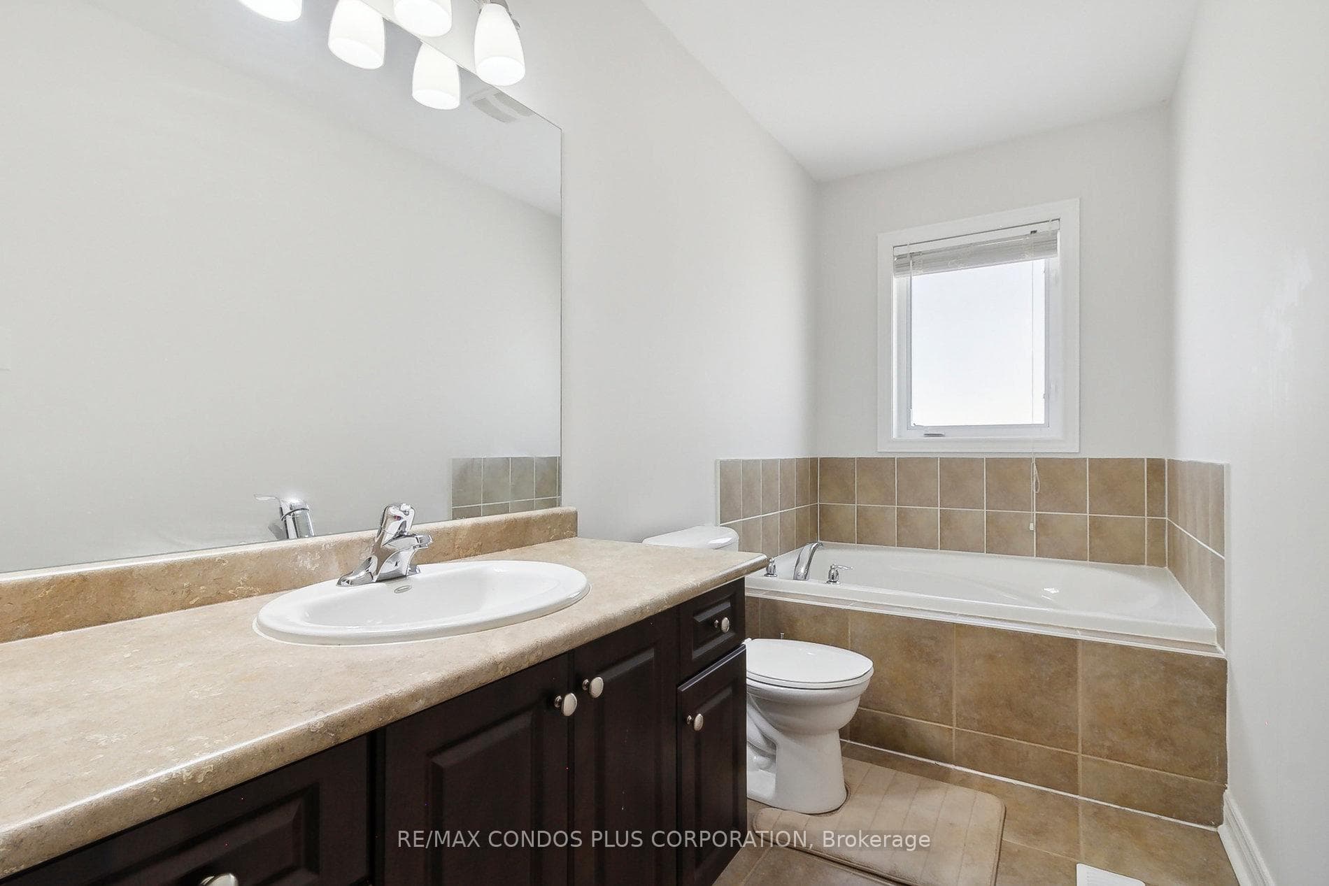 386 Kwapis Boulevard photo 19