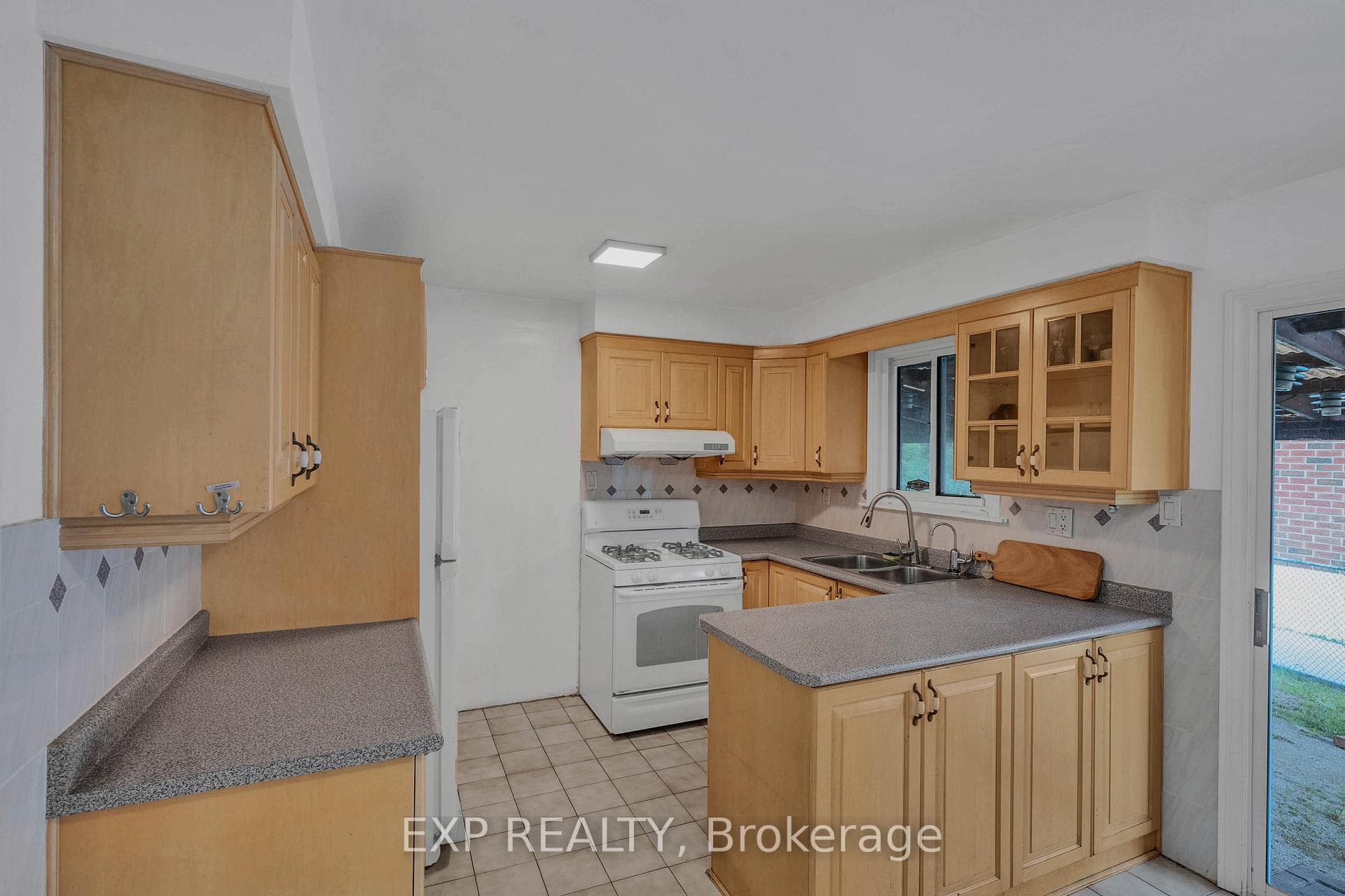 7201 Sigsbee Drive photo 11
