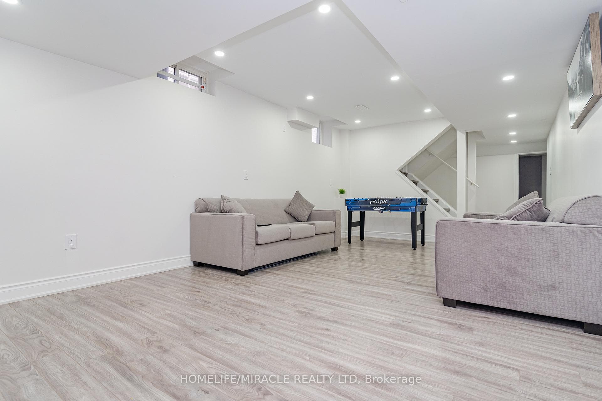 81 Starhill Crescent photo 25
