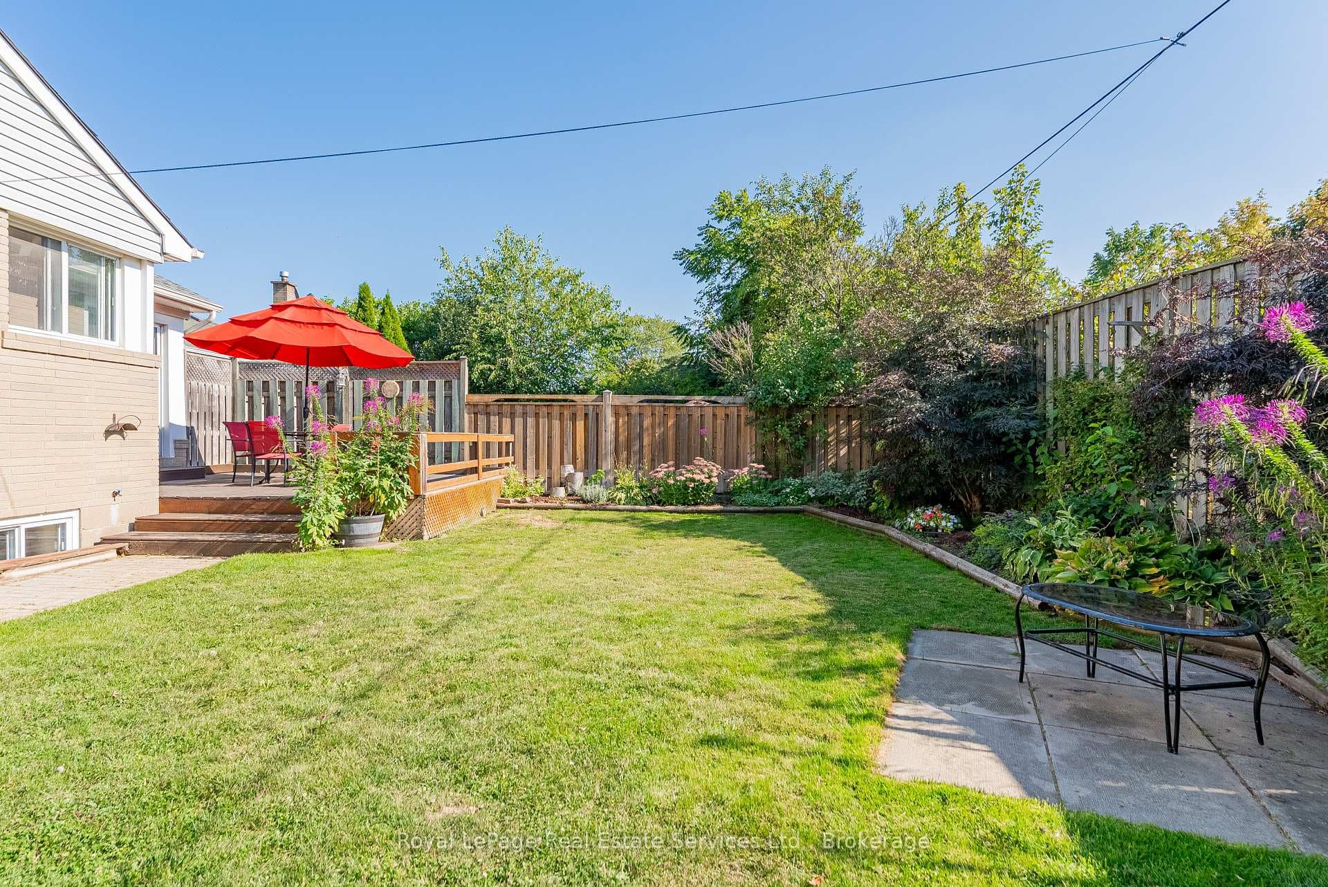 458 Kingsleigh Court photo 32