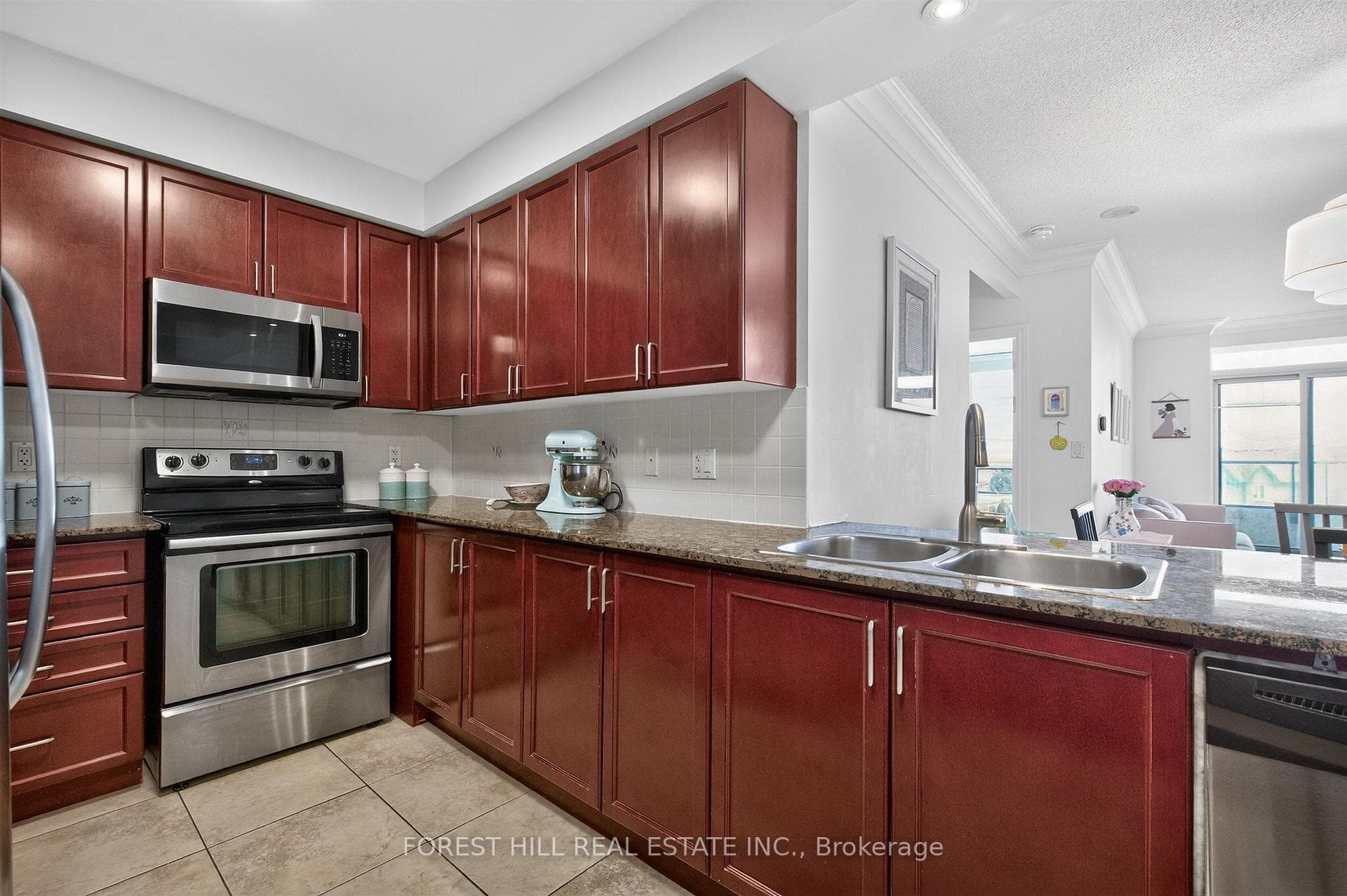 88 Promenade Circle Unit 408 photo 6