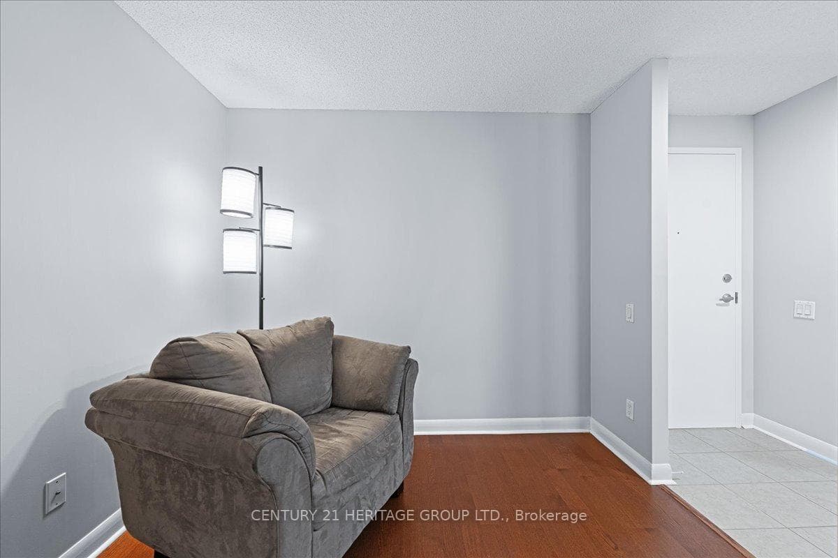 525 Wilson Avenue Unit 219 photo 27